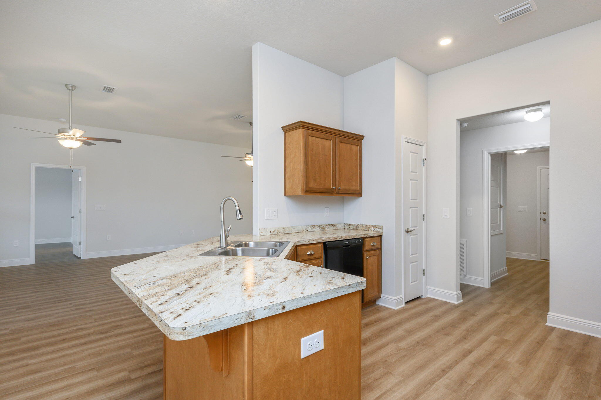 CHARLESTON PLACE - Residential Lease