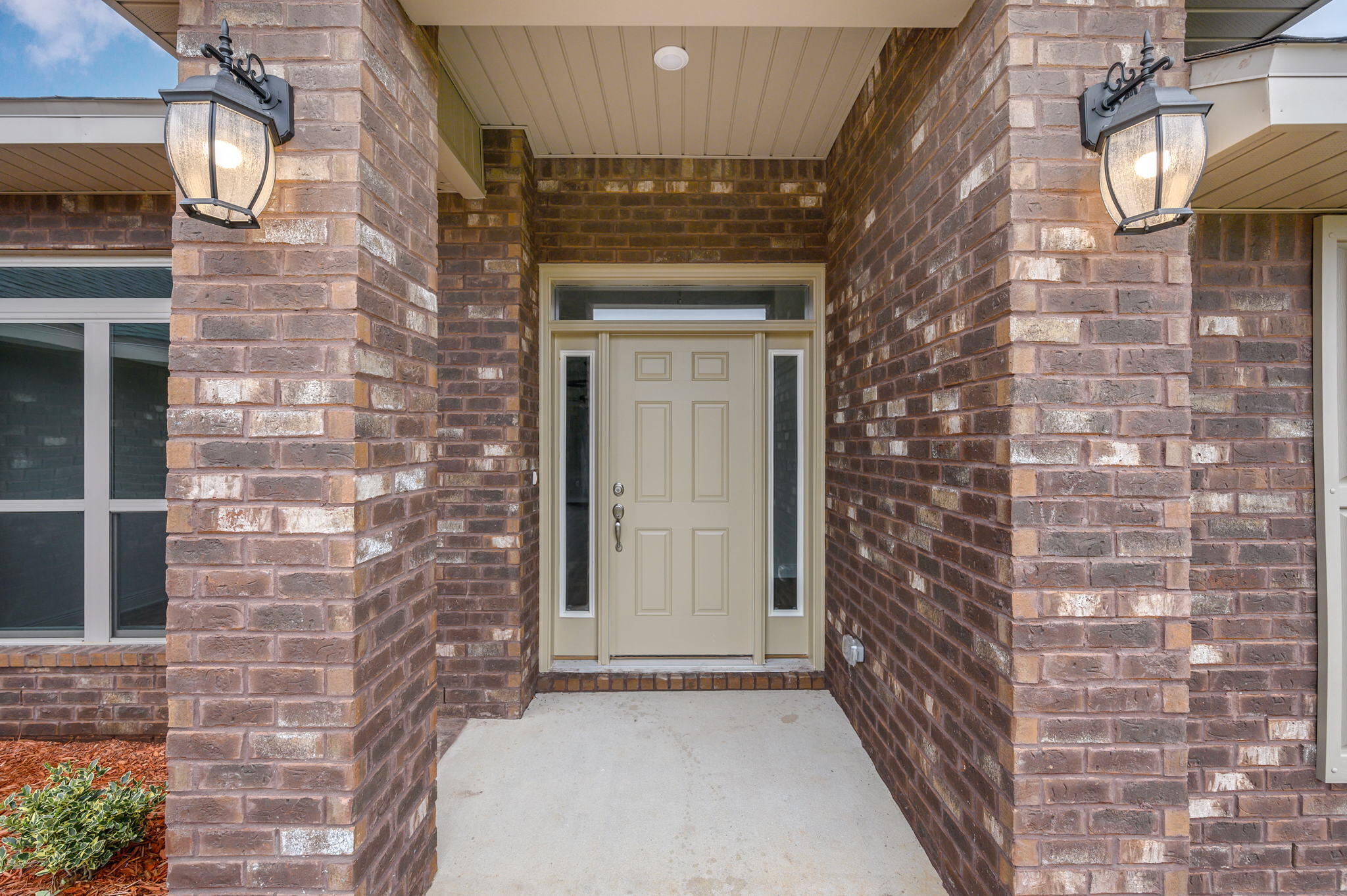 CHARLESTON PLACE - Residential Lease