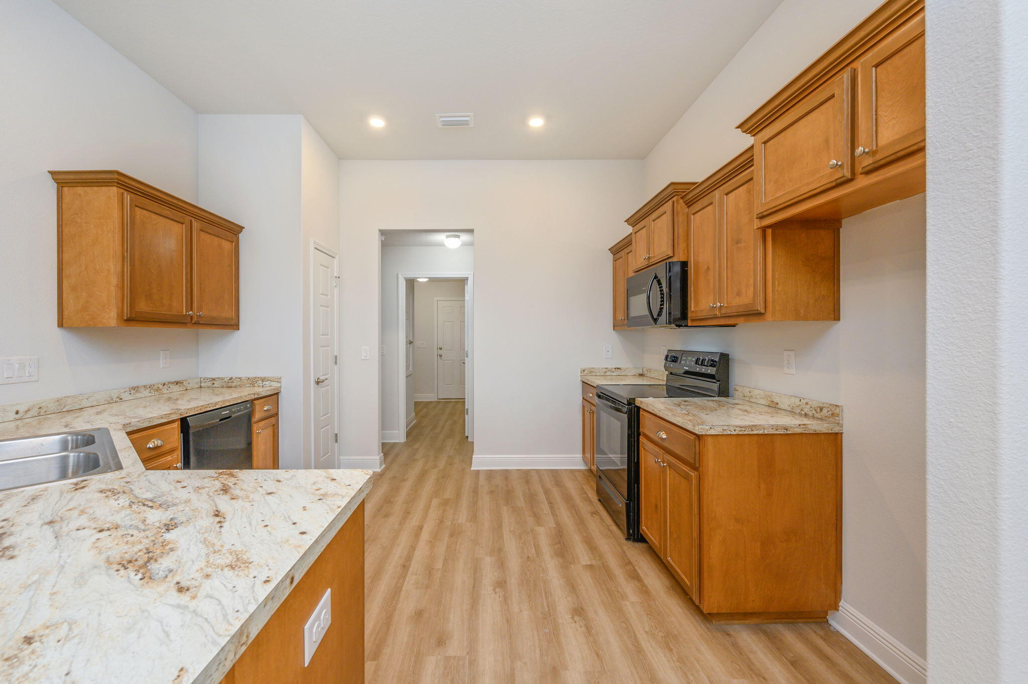 CHARLESTON PLACE - Residential Lease