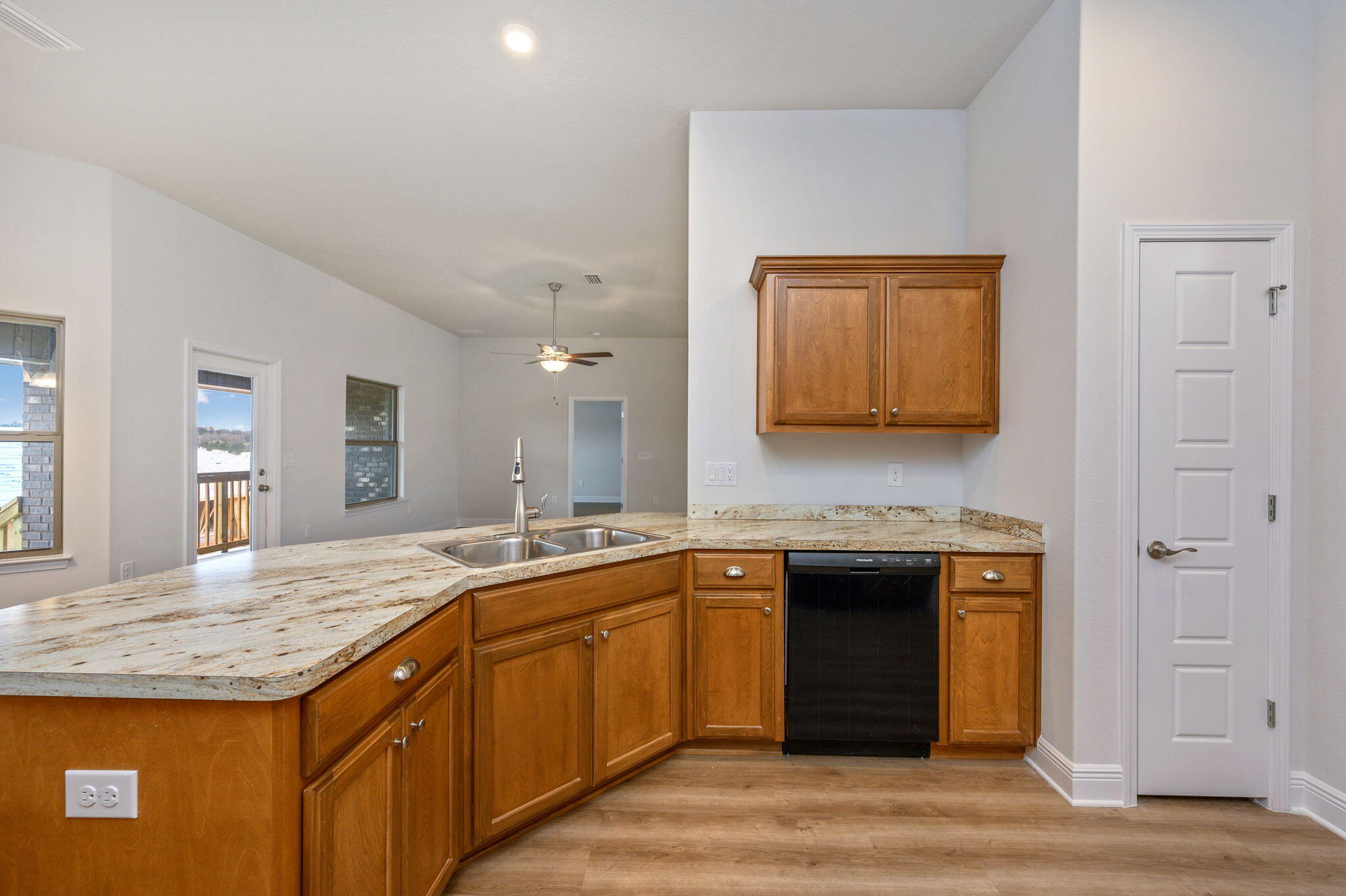 CHARLESTON PLACE - Residential Lease