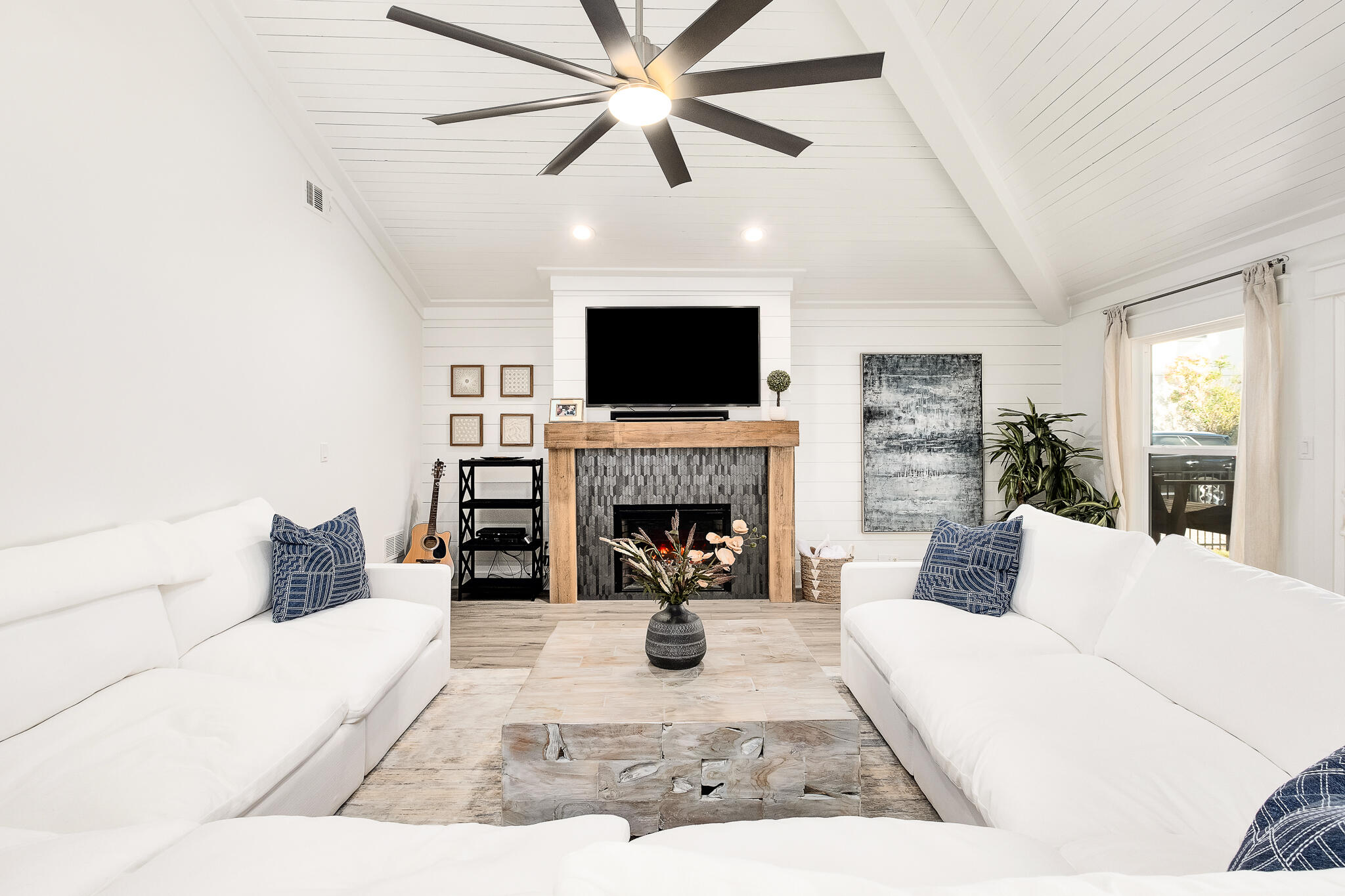 BEACH HIGHLAND - Residential