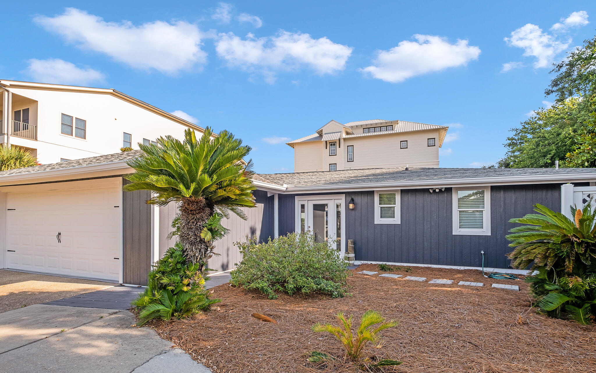 BEACH HIGHLAND - Residential
