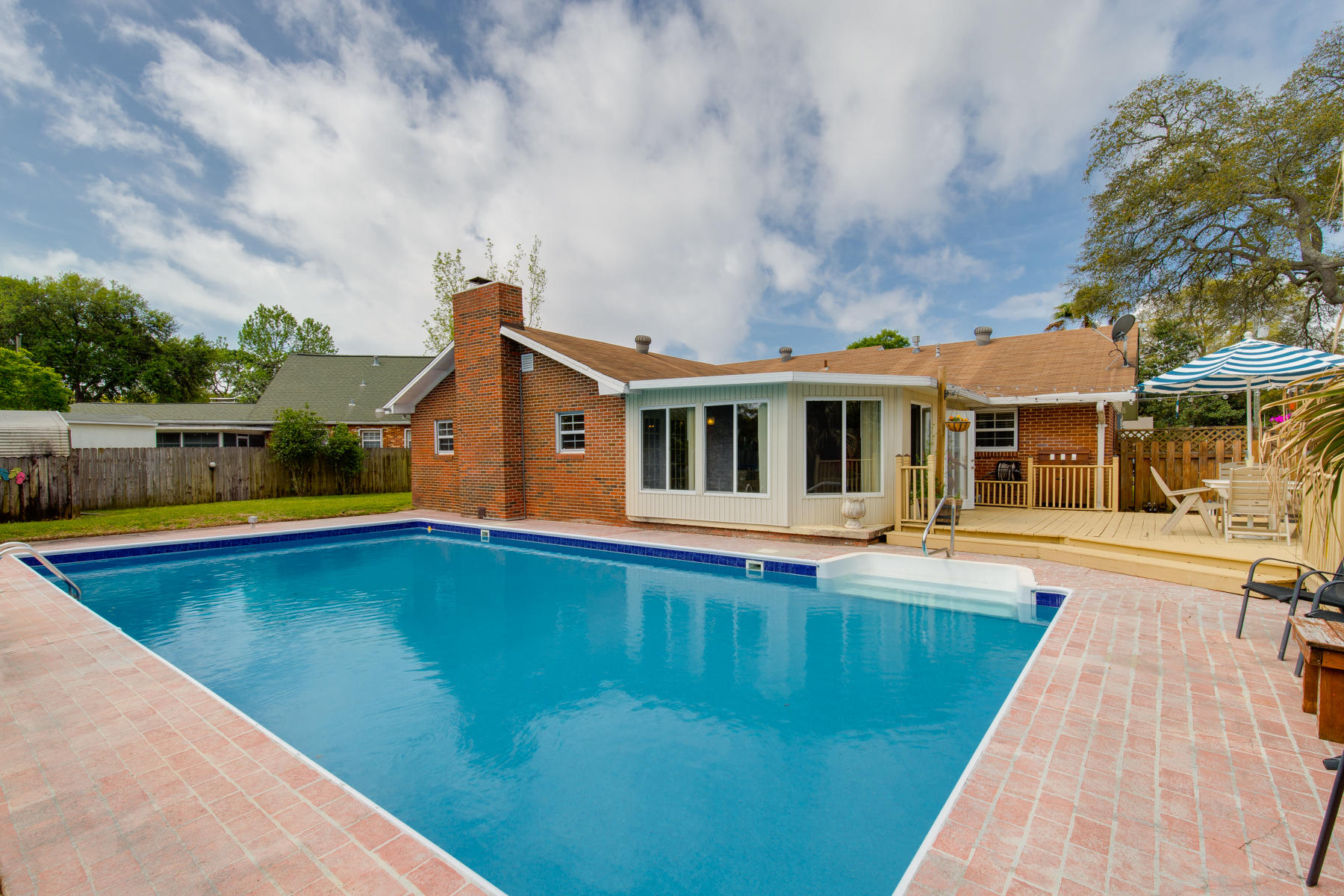 BAYOU WOODS - Residential