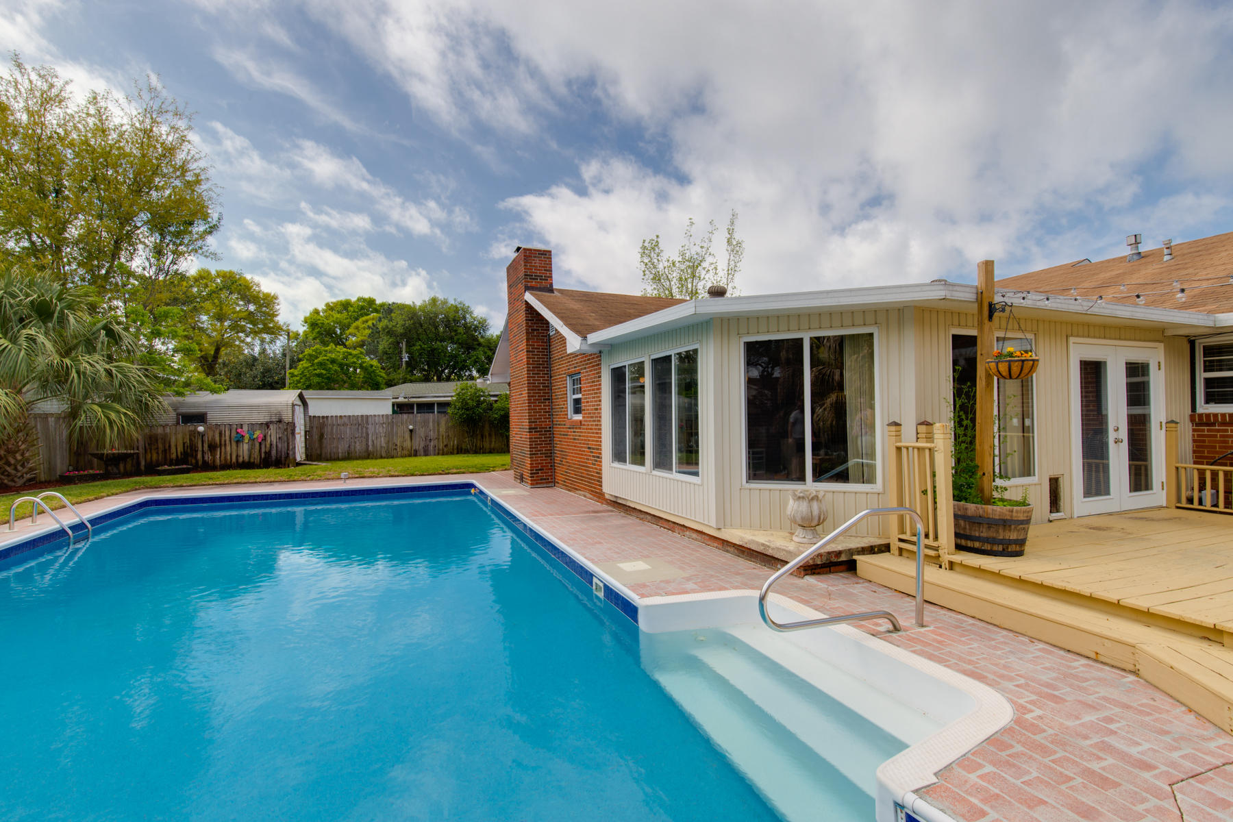 BAYOU WOODS - Residential