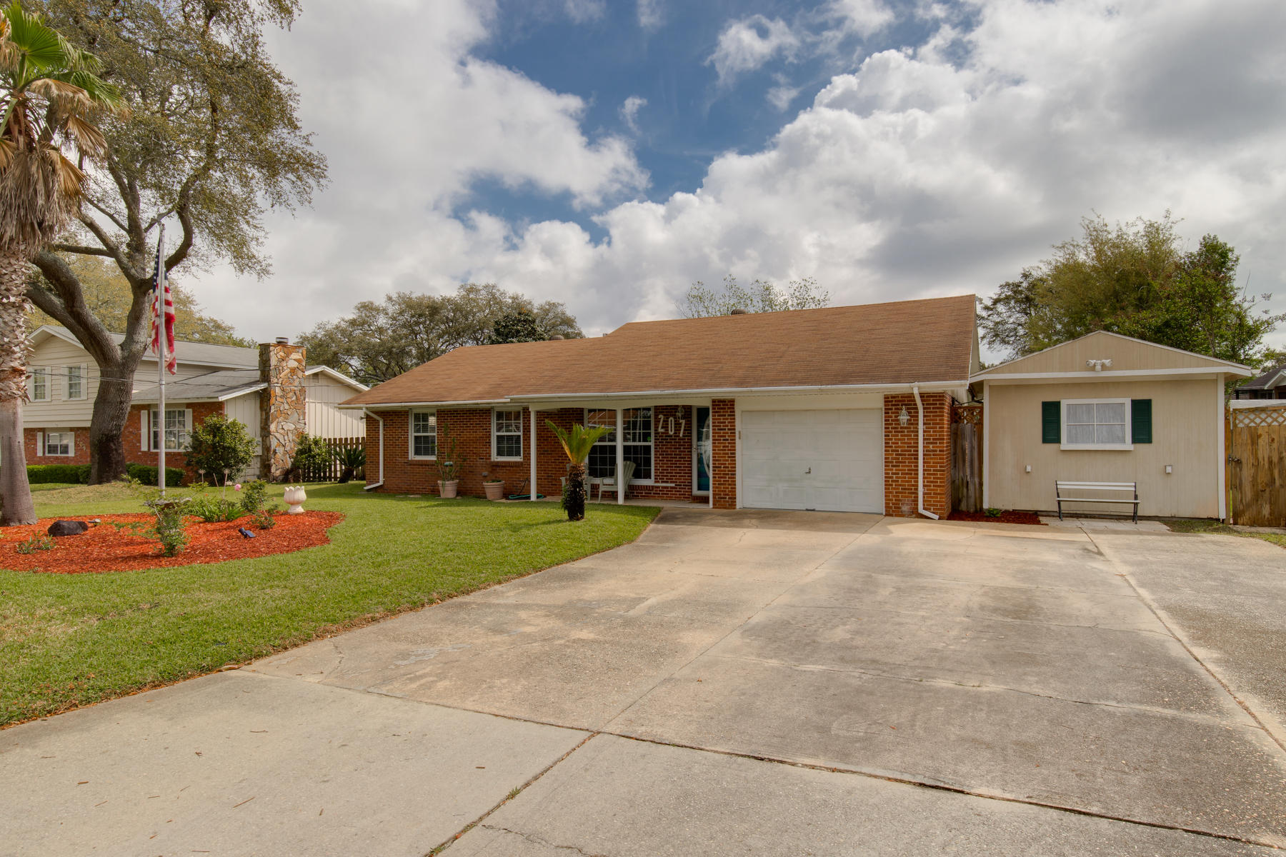 BAYOU WOODS - Residential