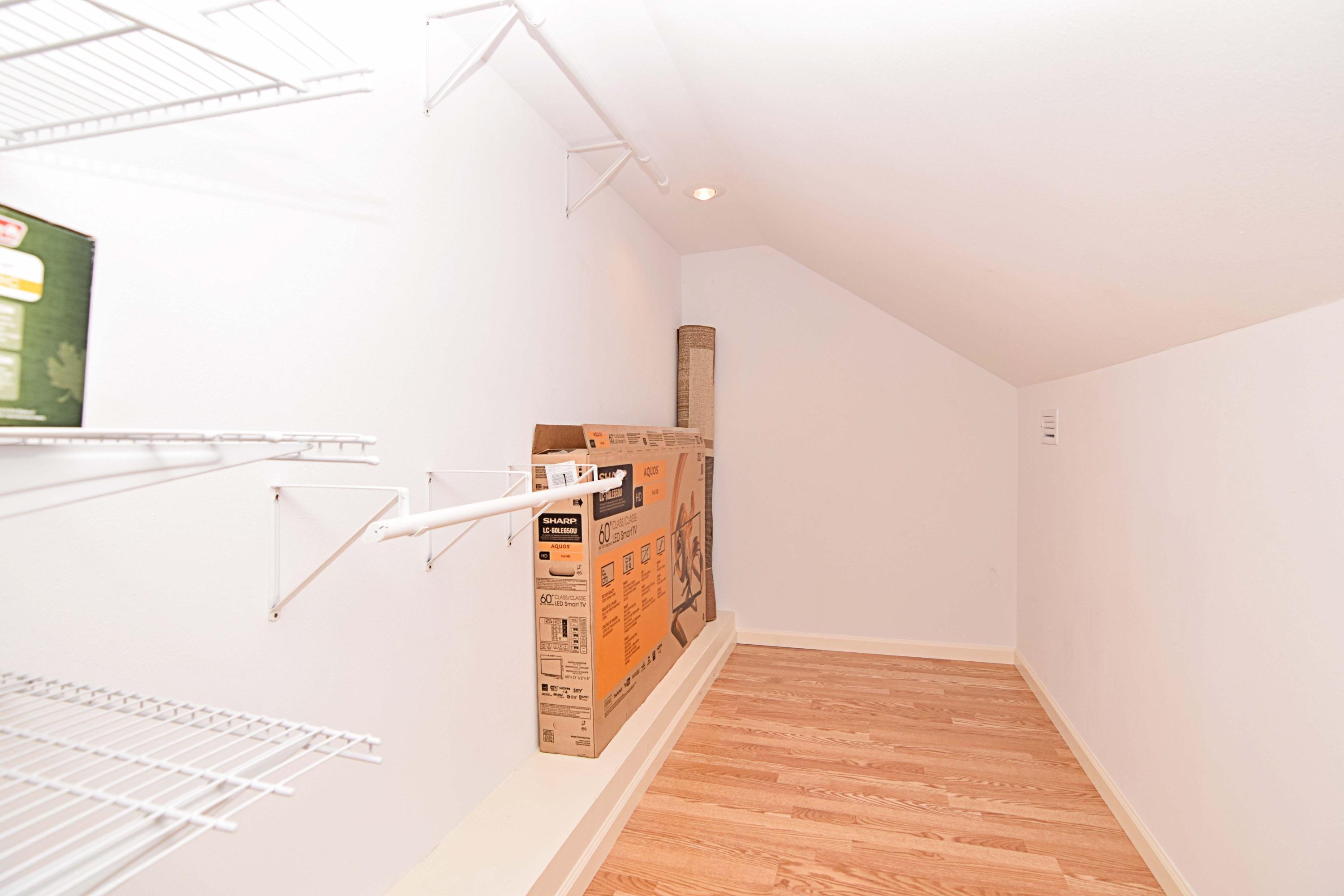 VALPARAISO PINECREST 6 - Residential