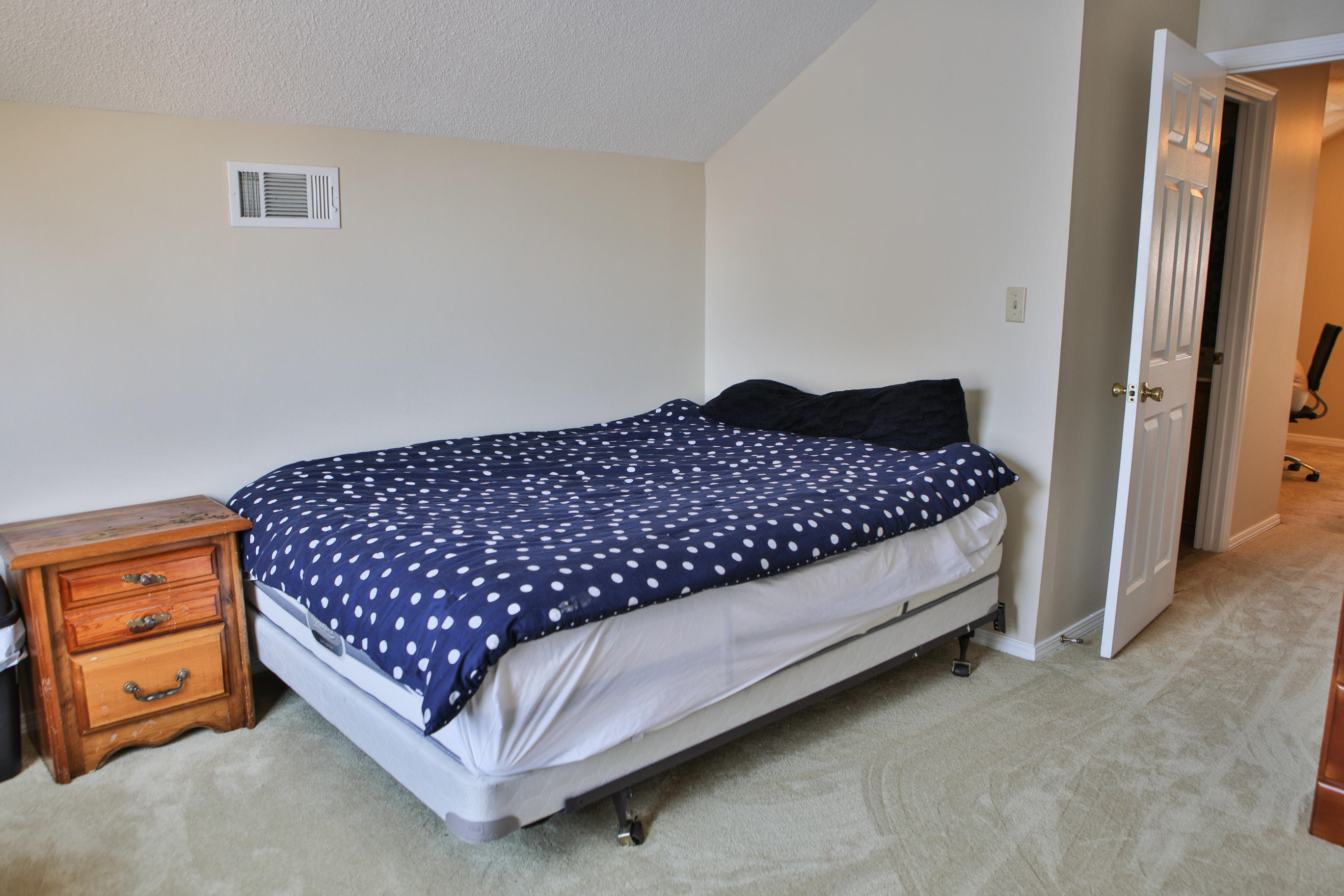 PARKWOOD SQUARE PH 1 - Residential