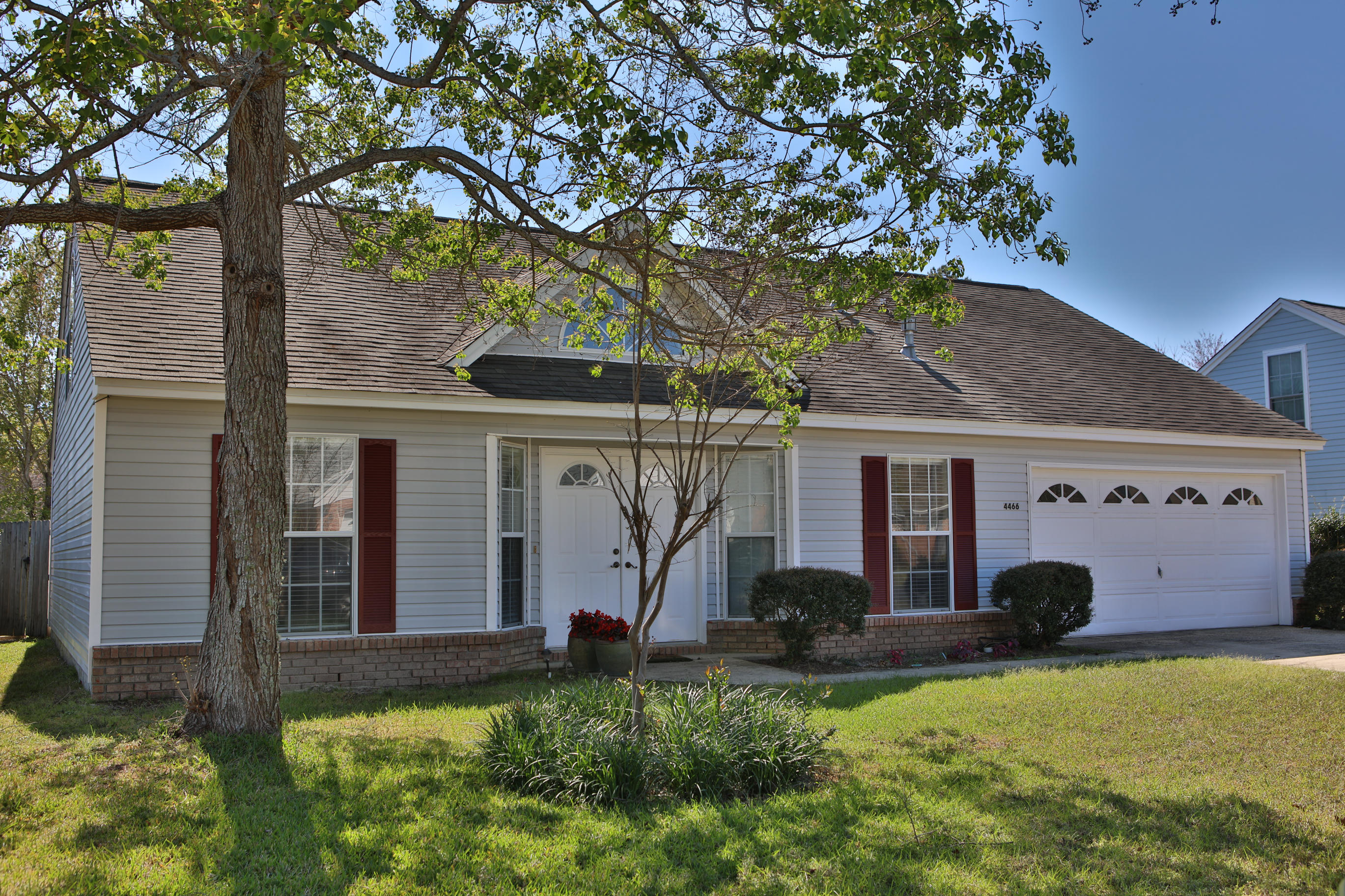 PARKWOOD SQUARE PH 1 - Residential