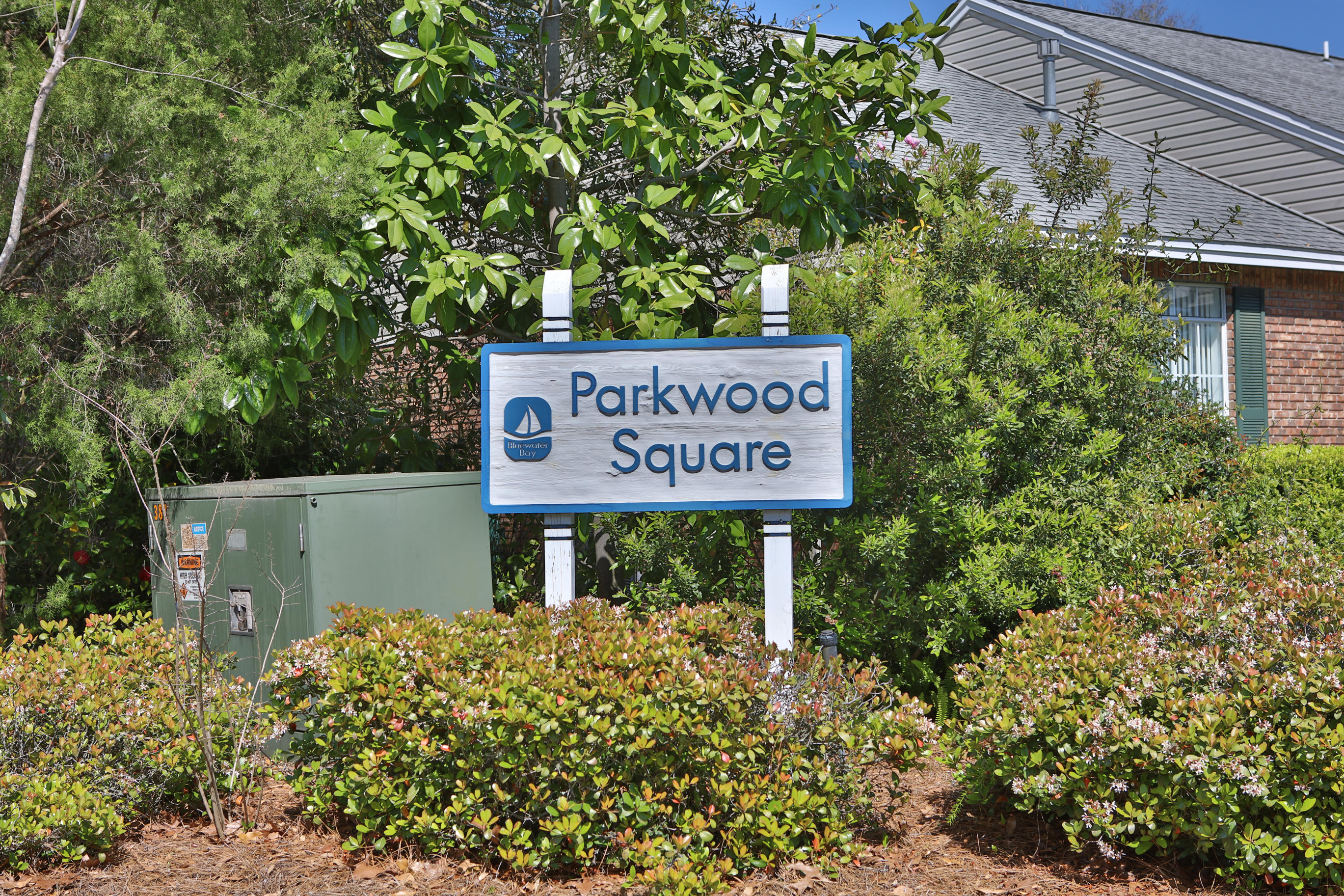 PARKWOOD SQUARE PH 1 - Residential