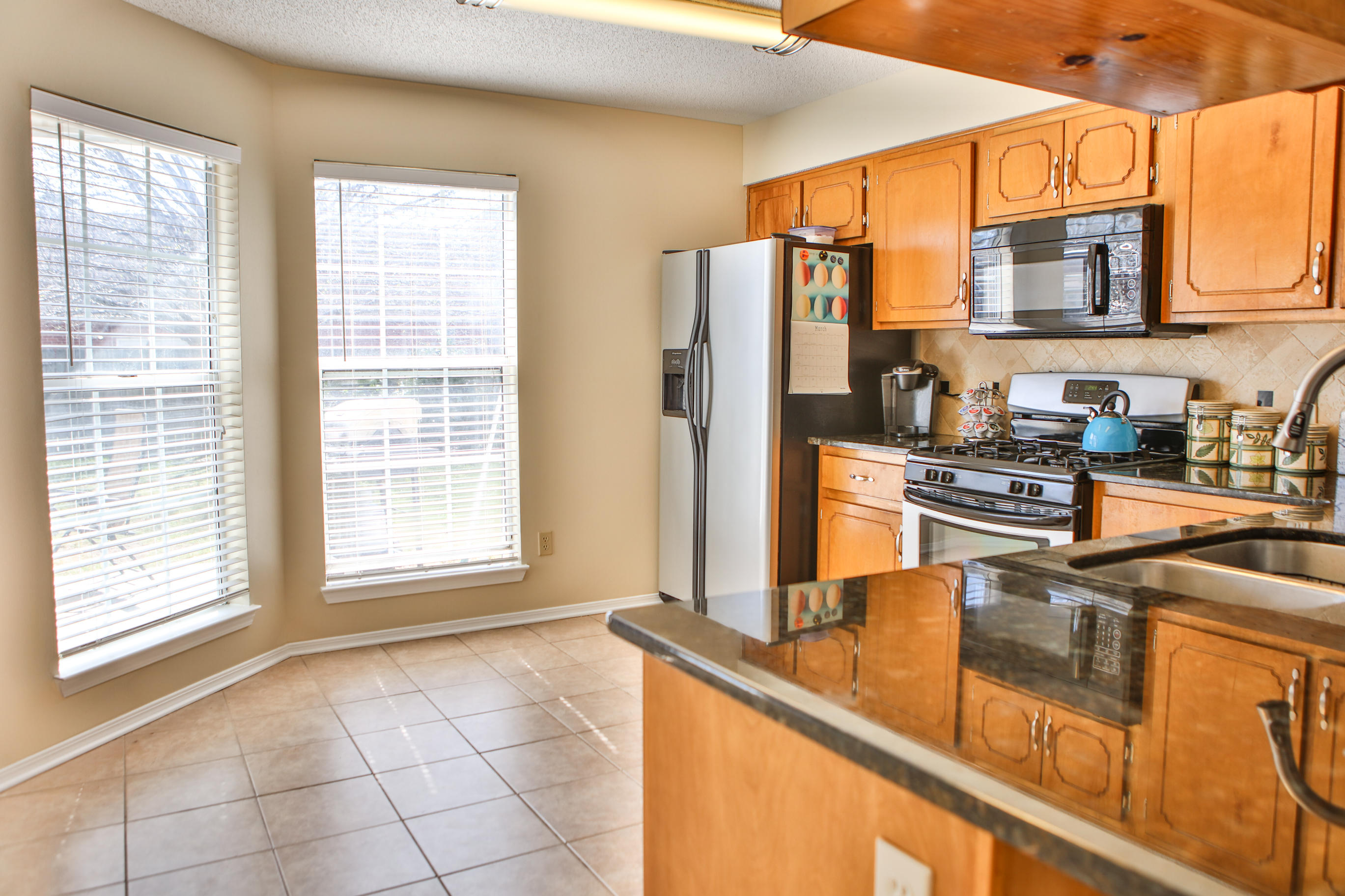 PARKWOOD SQUARE PH 1 - Residential