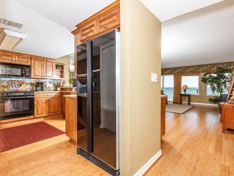 ISLAND ECHO CONDO - Residential