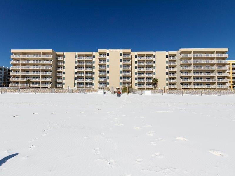 ISLAND ECHO CONDO - Residential