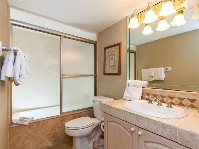 ISLAND ECHO CONDO - Residential