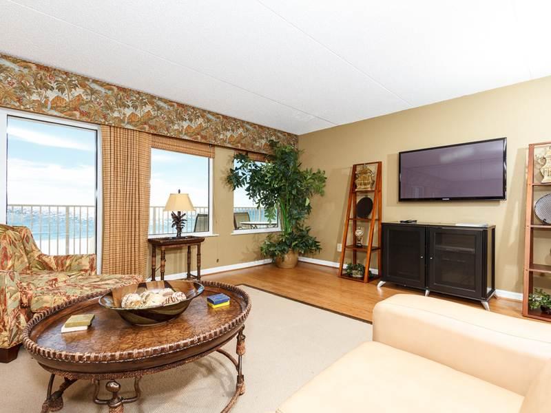 ISLAND ECHO CONDO - Residential