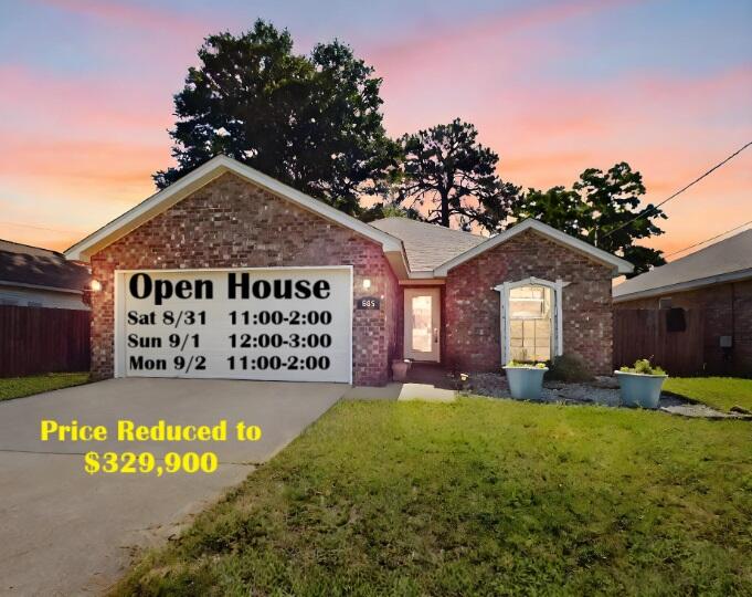 ** STOP SCROLLING!** Seller to credit buyer $18,000 at closing with acceptable offer. As well as Preferred lender offering 1% of the loan amount for a 1-year rate buy down or closing credits. NO HOA!! Flood Zone X  This home (built in 2015) in the heart of Fort Walton Beach, is perfectly located within 8 mins to Hurlburt Field, 2 mins to shopping, restaurants, and 14 mins to Eglin AFB. It has been well maintained and has a fenced oversized backyard and covered lanai. The open floorplan with lots of natural light throughout is great for entertaining. Tile floors in the main living areas and inside the laundry closet. Granite countertops, stainless steel appliances, and a newly installed tile backsplash in the kitchen. The floorplan places two rooms away from