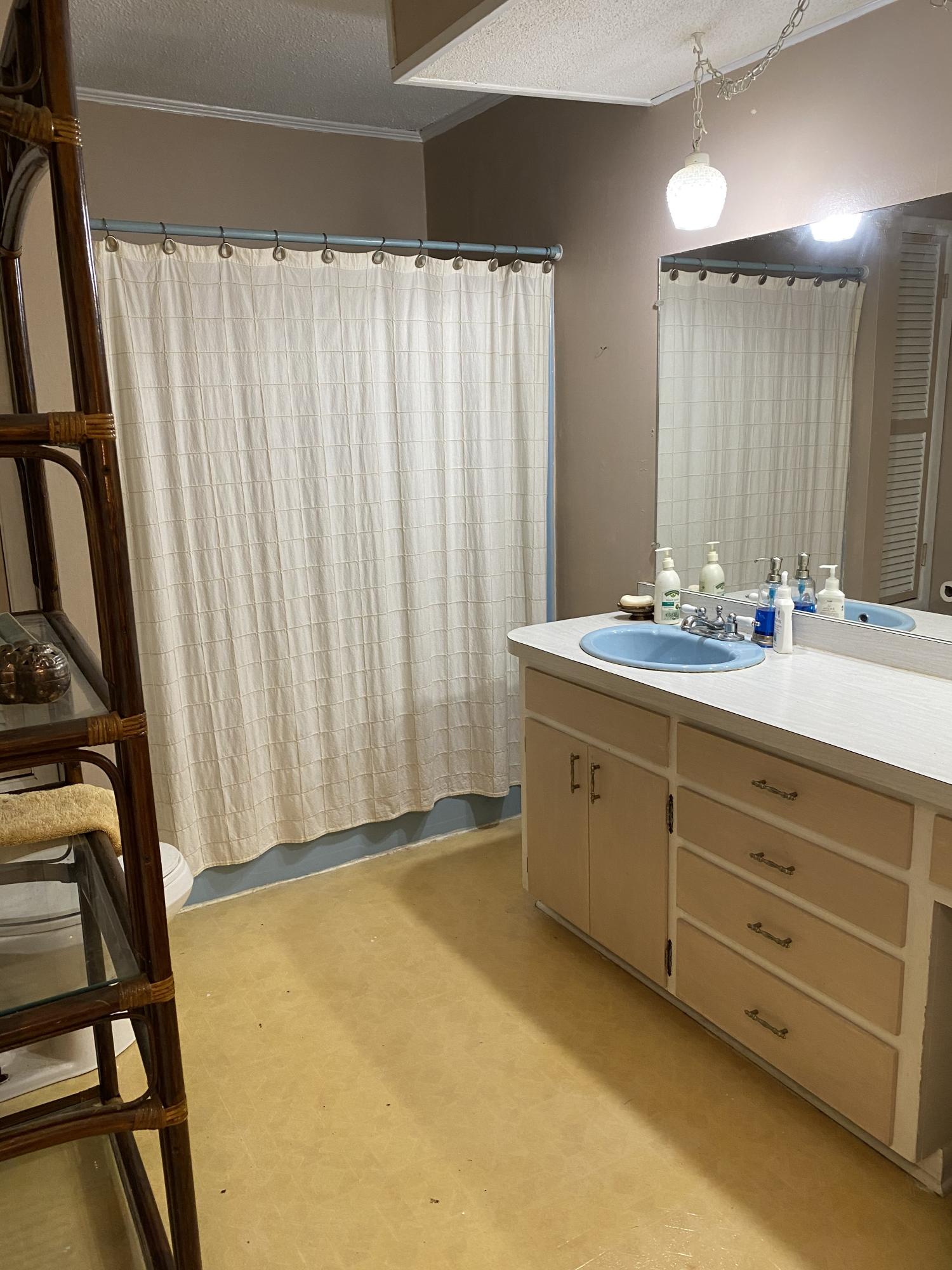 EDGEWATER VILLAGE - Residential Lease