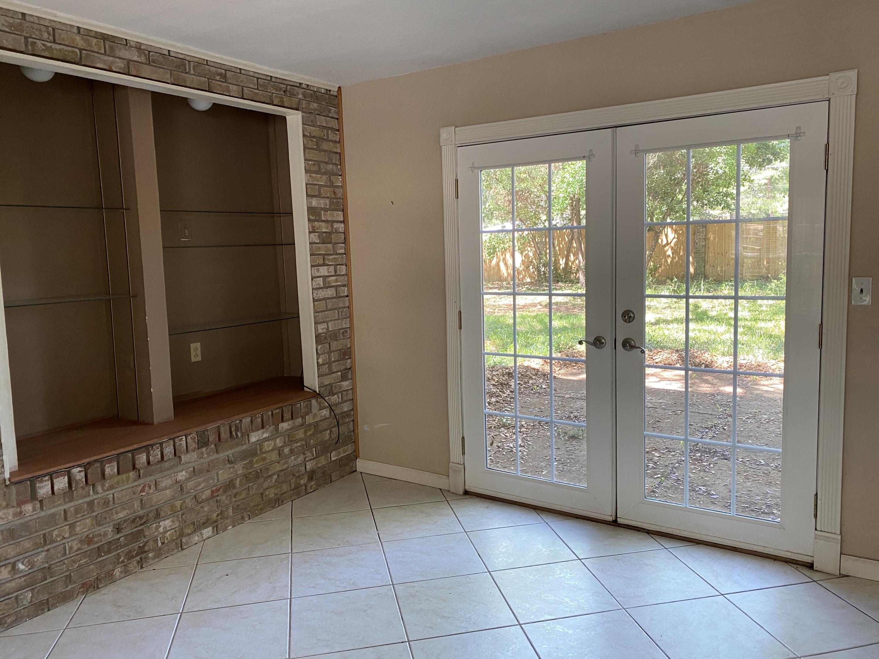 EDGEWATER VILLAGE - Residential Lease