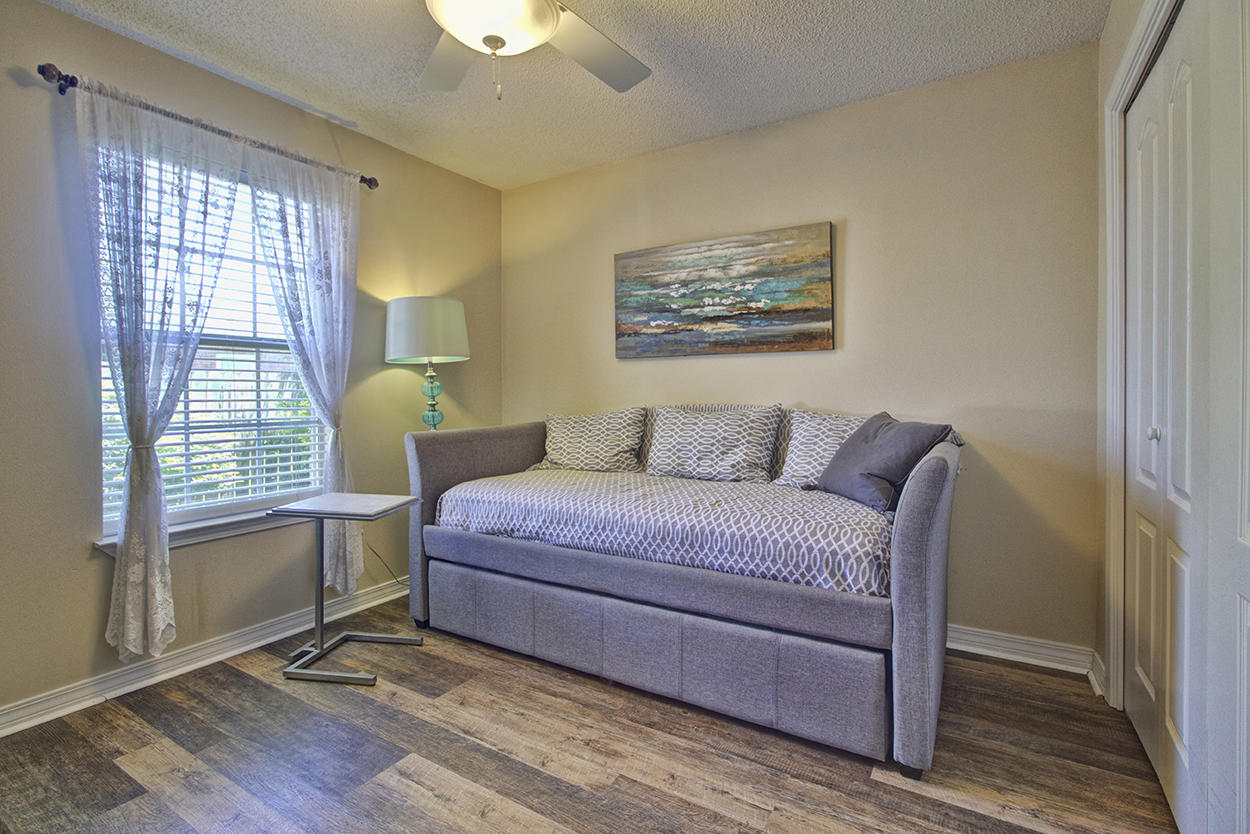 INDIAN WOODS - Residential