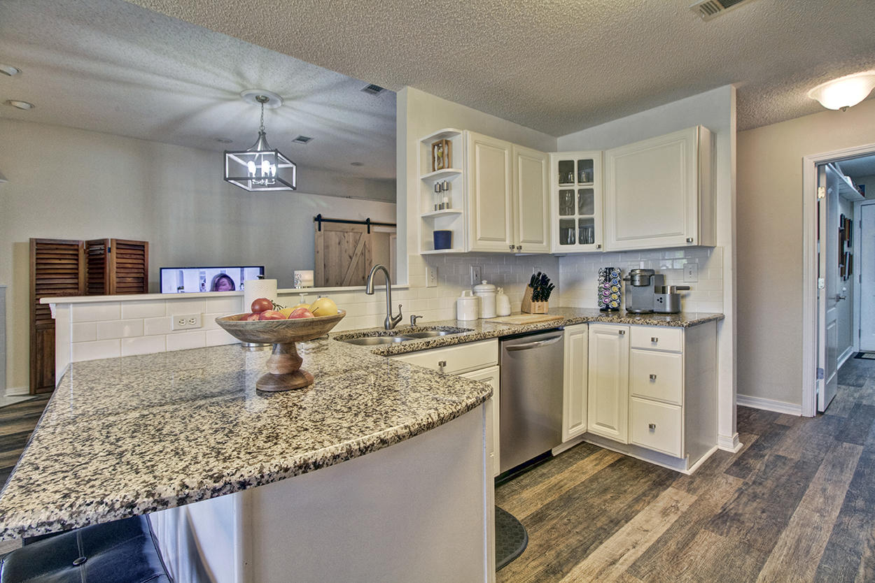 INDIAN WOODS - Residential