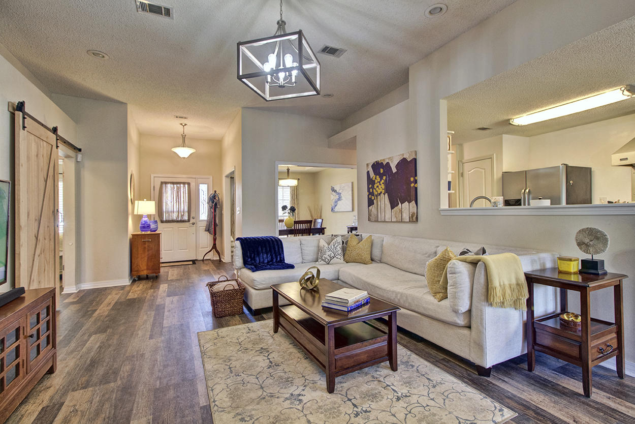 INDIAN WOODS - Residential