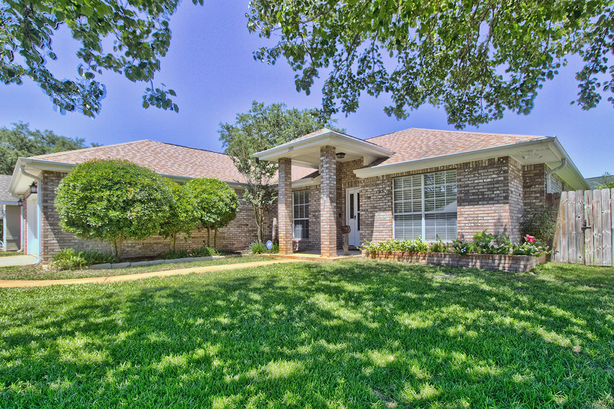 INDIAN WOODS - Residential