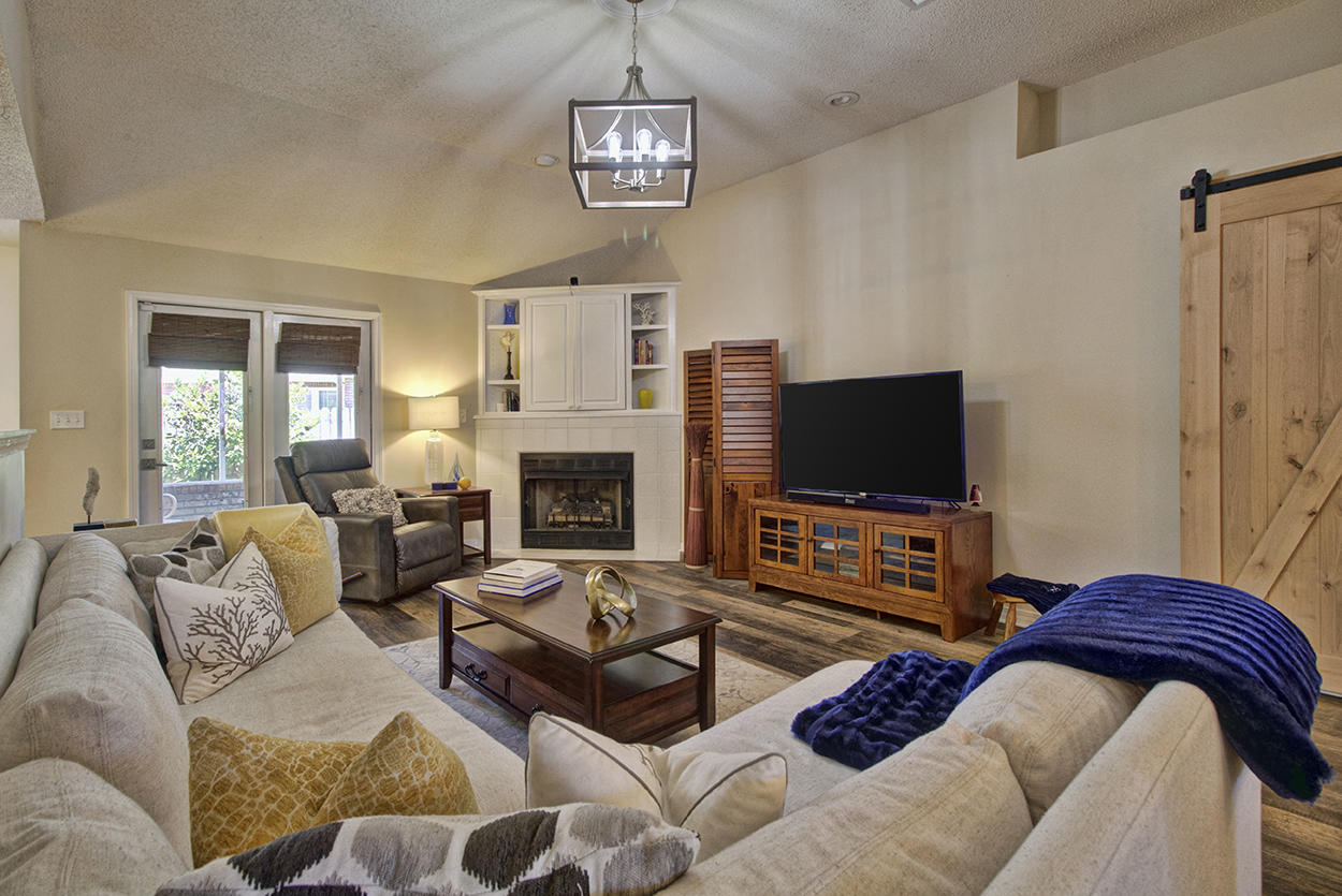 INDIAN WOODS - Residential