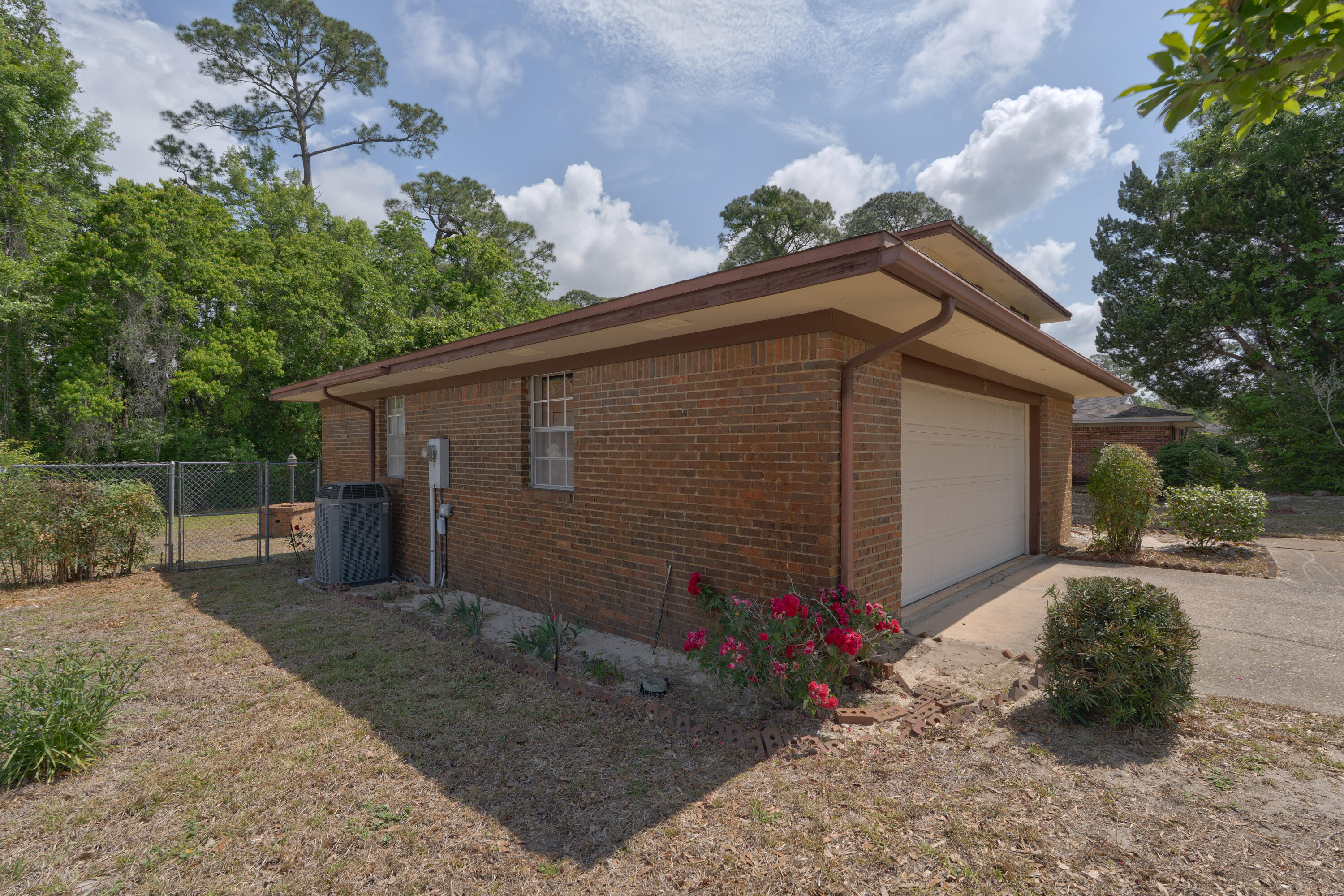 NICEVILLE PINES - Residential