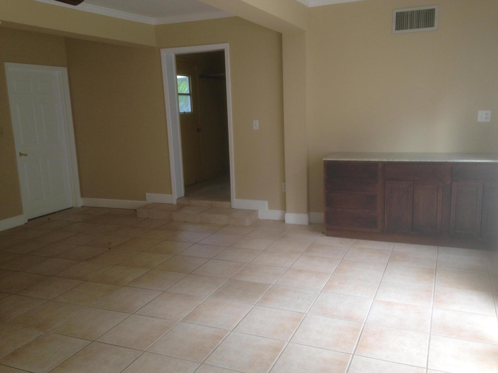 LAKE LORRAINE ESTATES - Residential