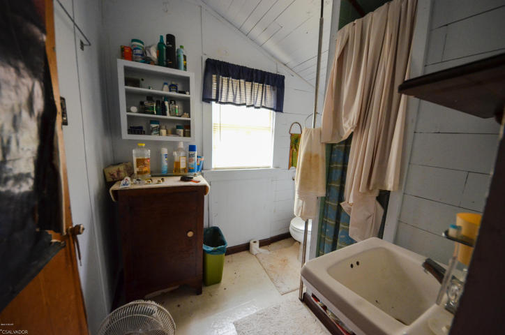 NO RECORDED SUBDIVISION - Residential