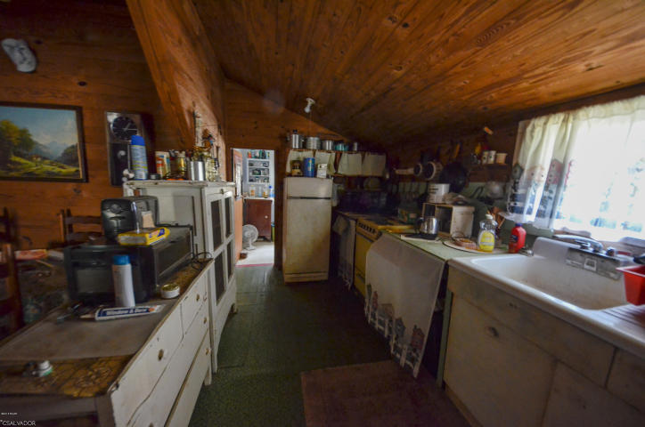 NO RECORDED SUBDIVISION - Residential