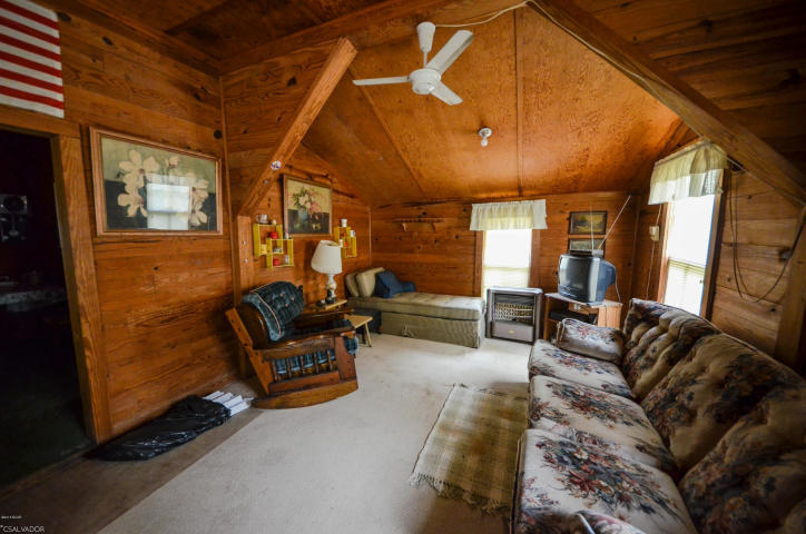 NO RECORDED SUBDIVISION - Residential