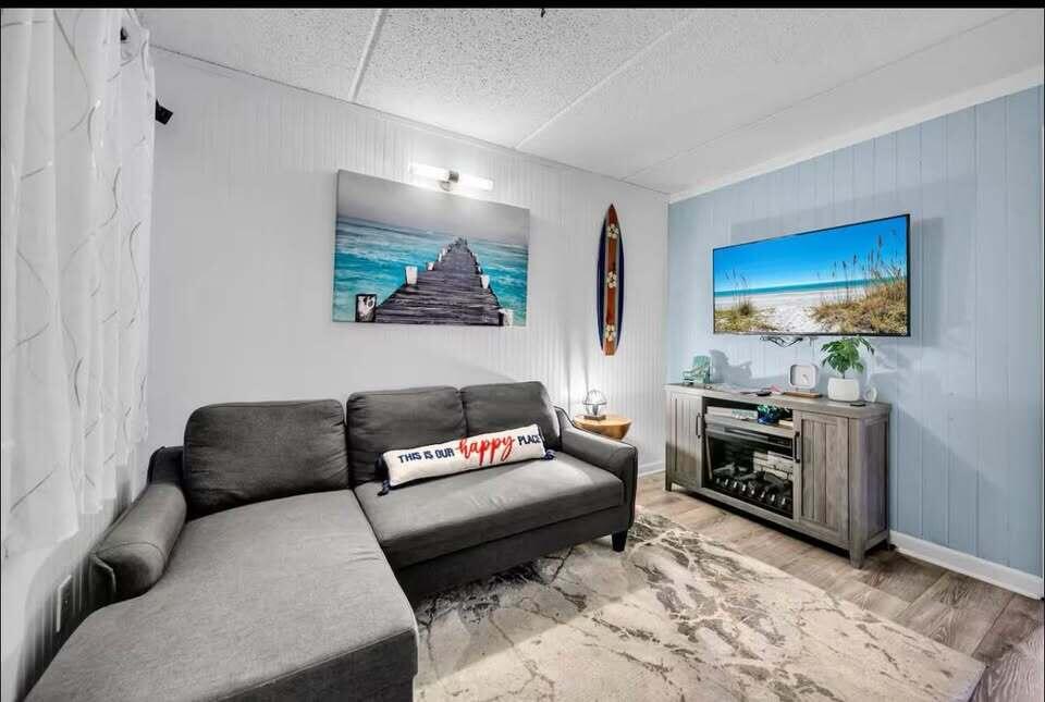 CEDARS CONDO - Residential