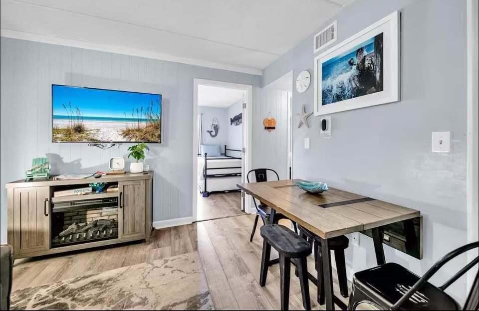 CEDARS CONDO - Residential