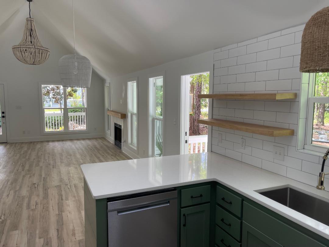 MAGNOLIA BEACH - Residential