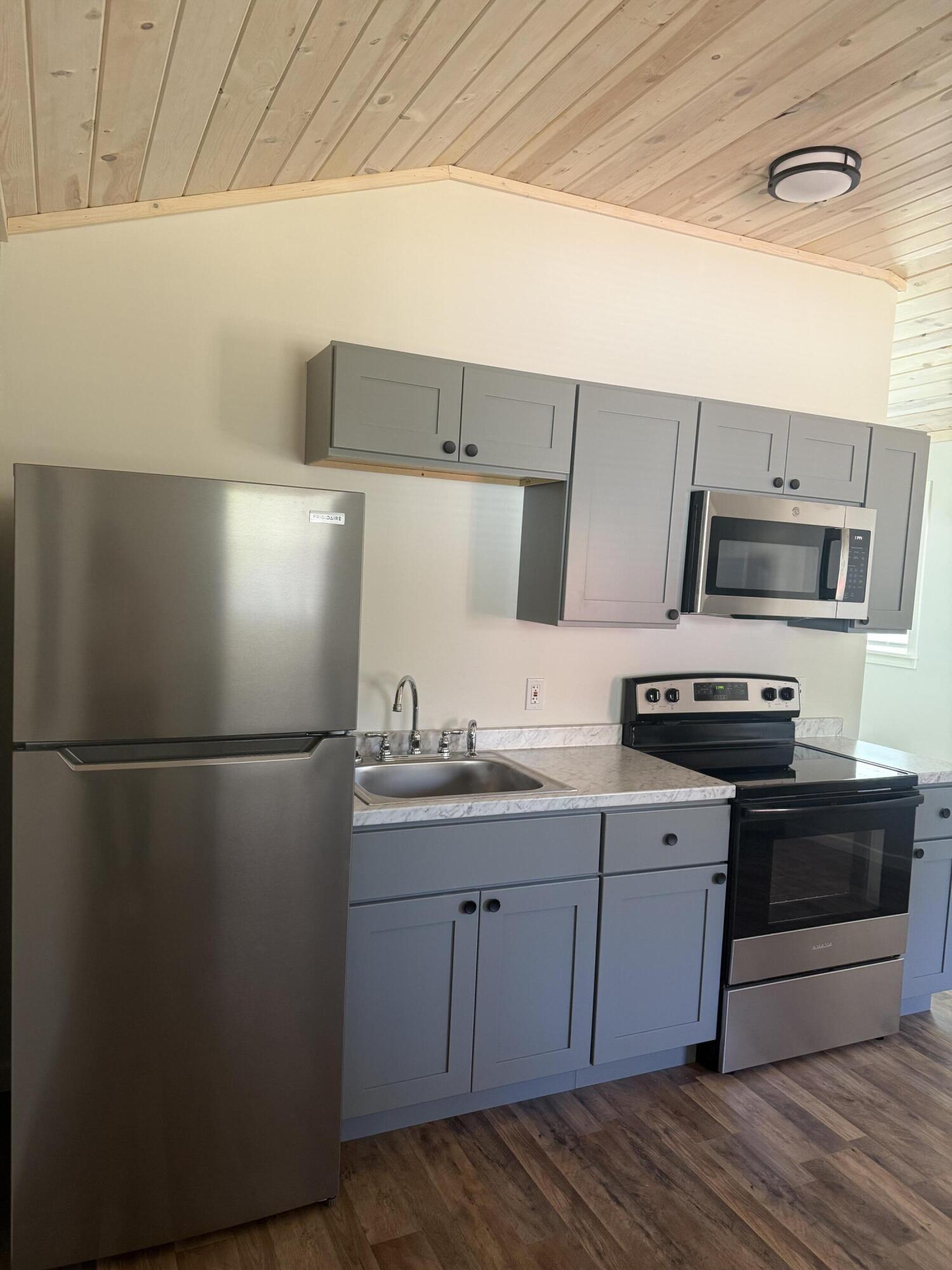 OAKWOOD HILLS UNIT 1 - Residential