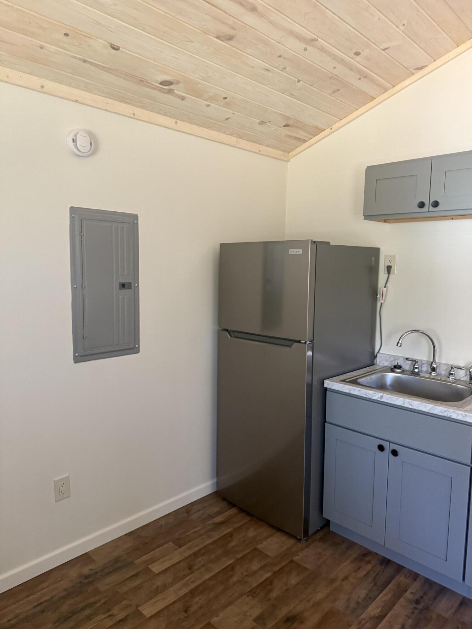 OAKWOOD HILLS UNIT 1 - Residential