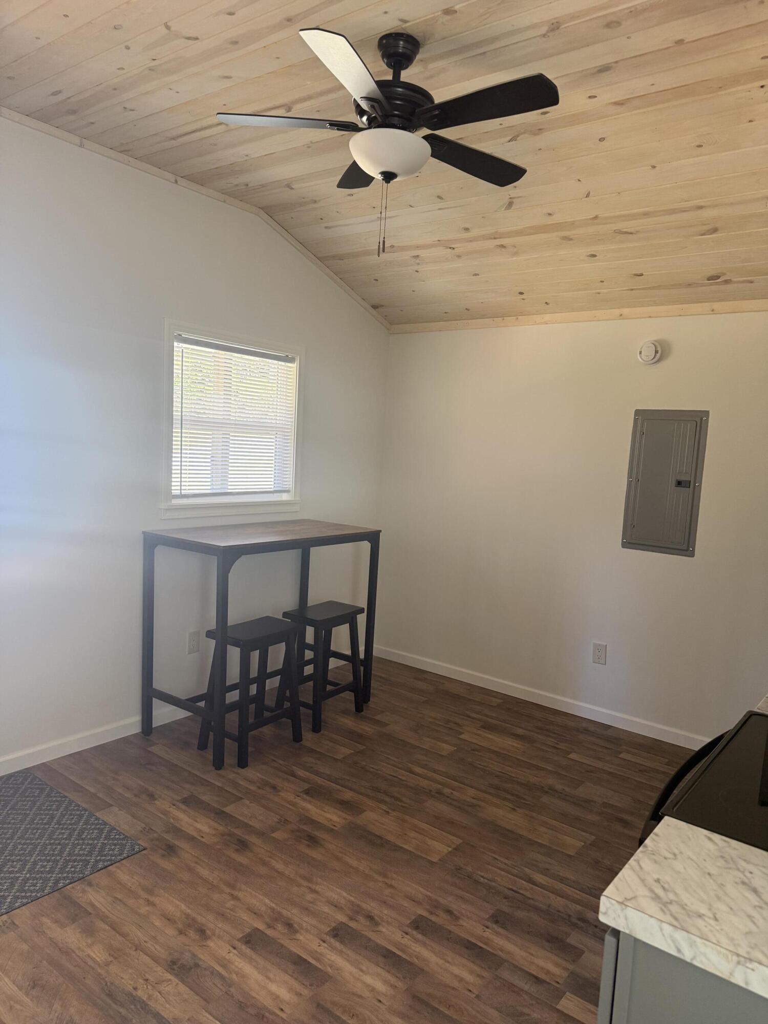 OAKWOOD HILLS UNIT 1 - Residential