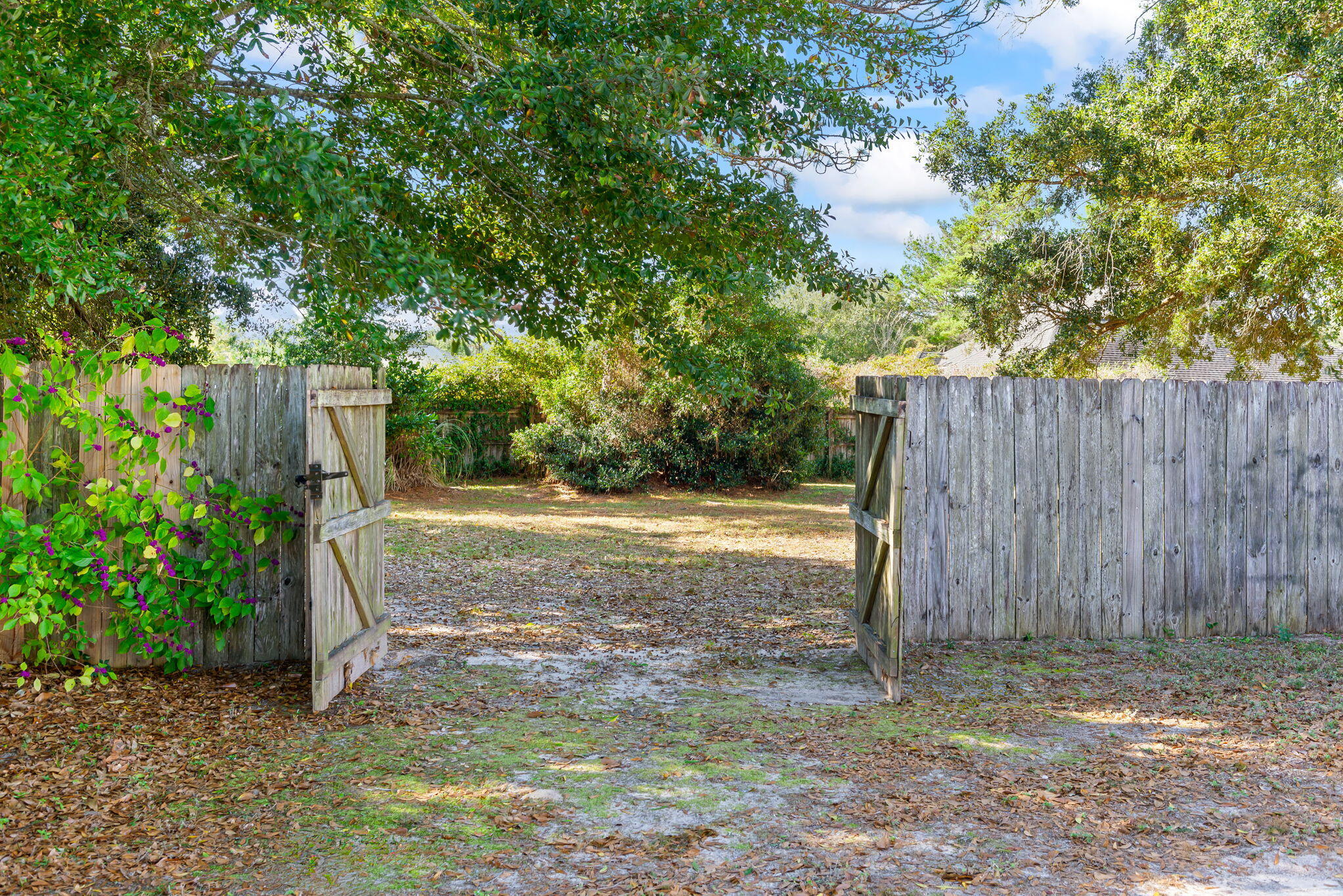 BAREFOOT CREEK - Residential