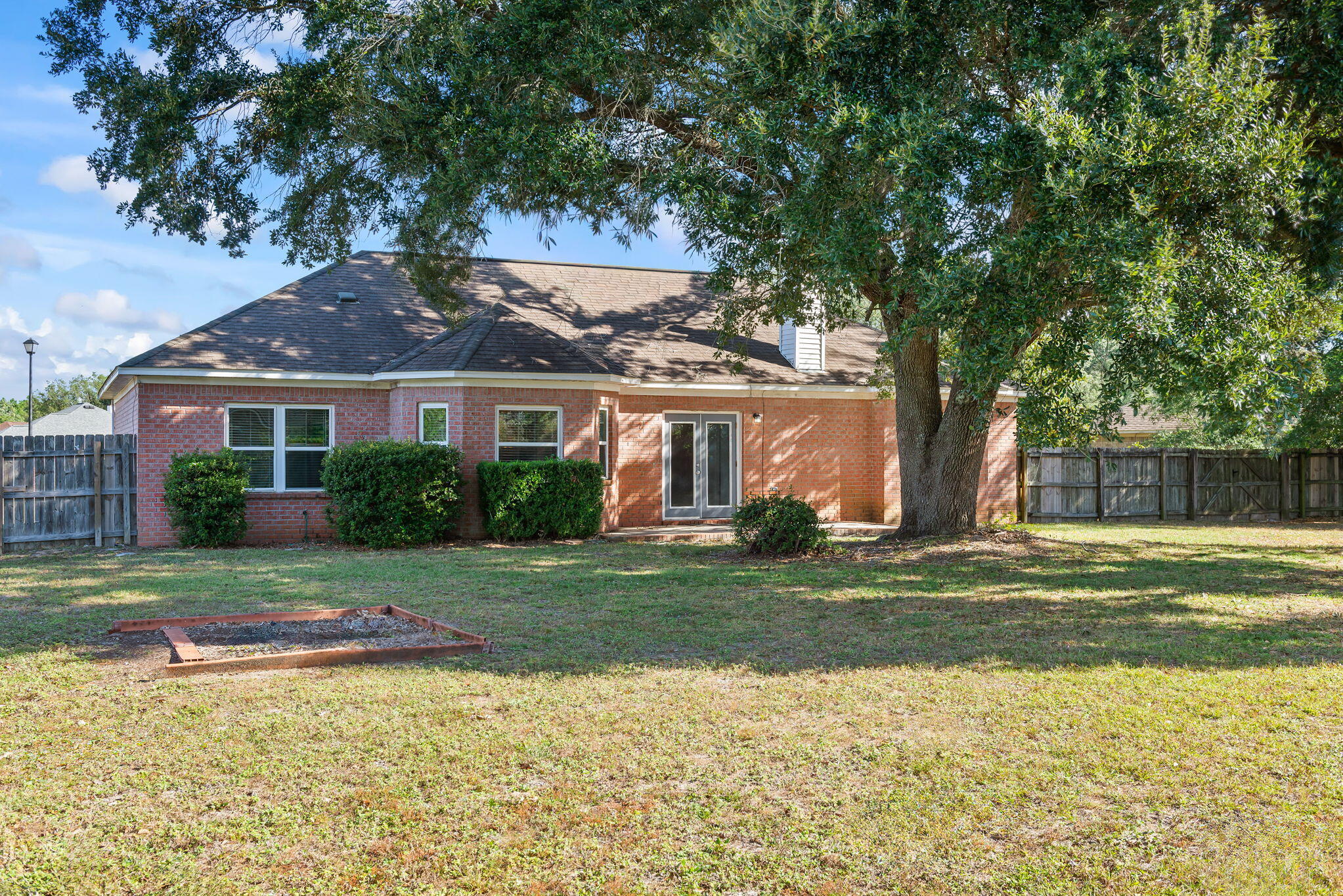 BAREFOOT CREEK - Residential