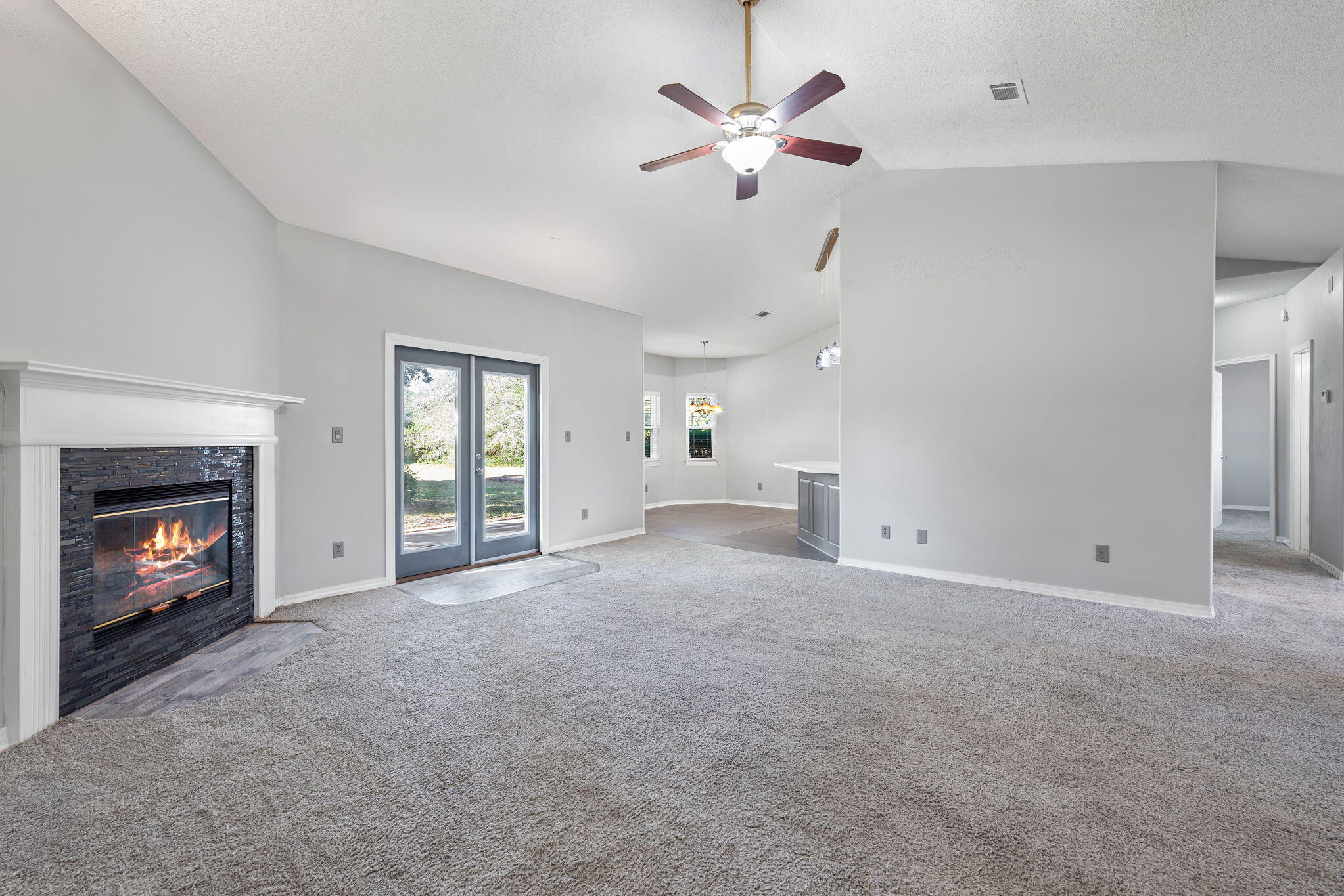 BAREFOOT CREEK - Residential