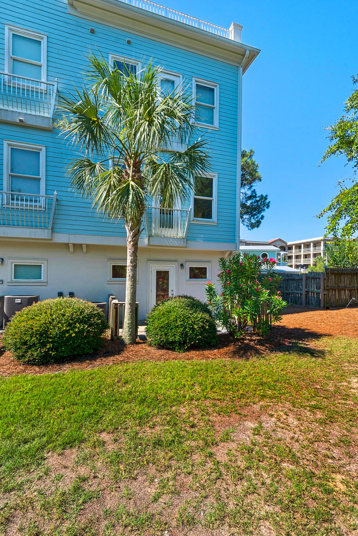 SUMMER PLACE - Residential