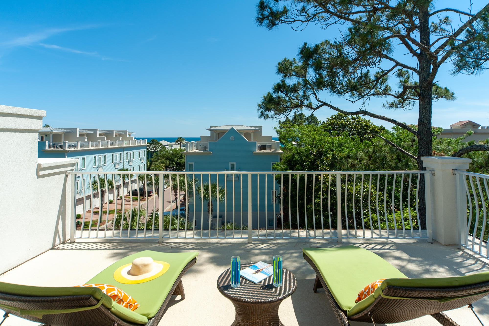 SUMMER PLACE - Residential