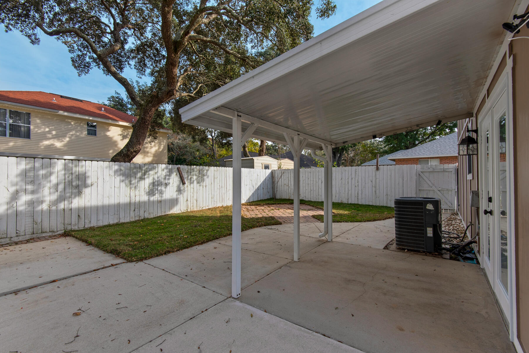 BRITTS MANOR S/D - Residential Lease