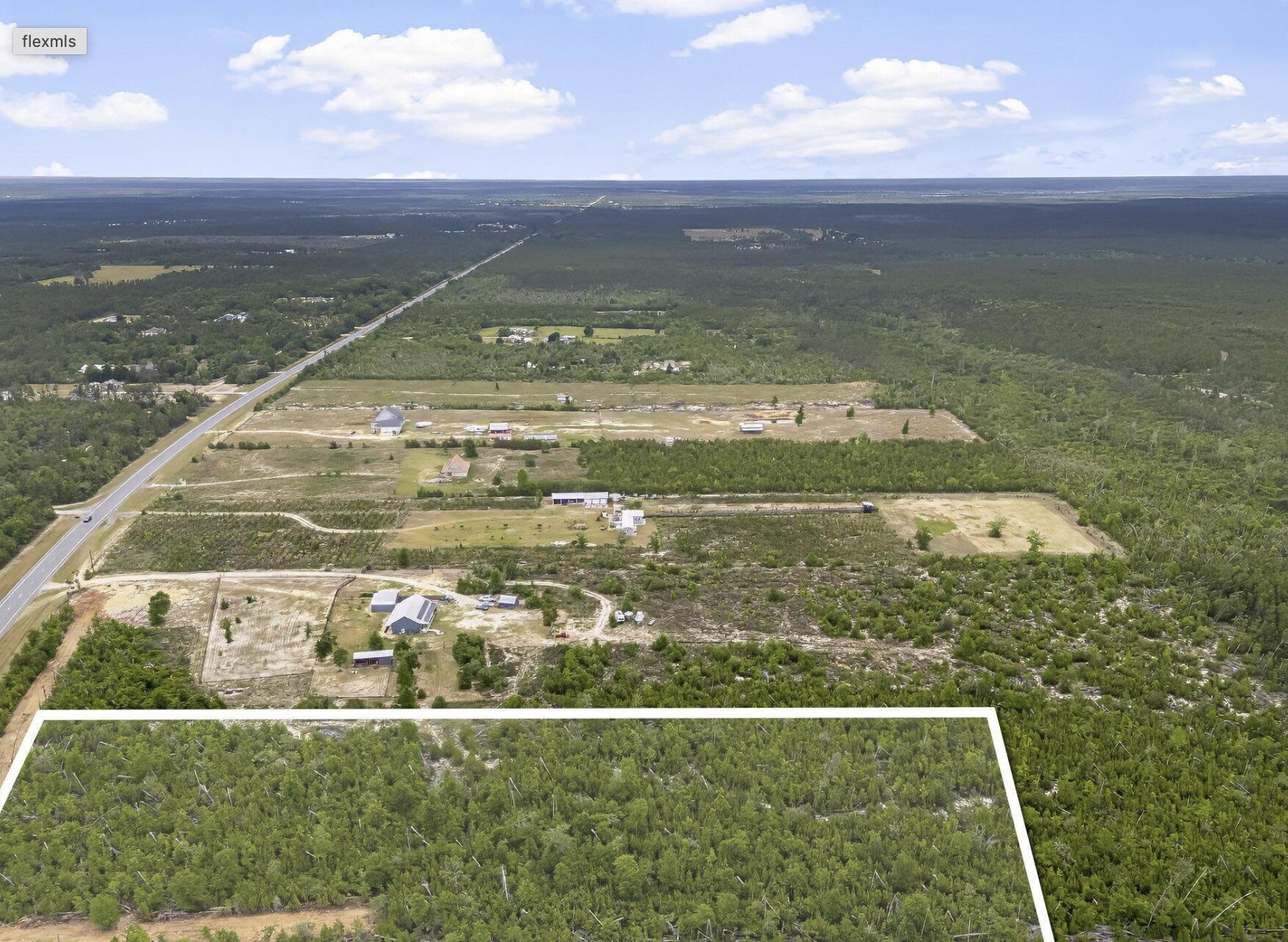 NO RECORDED SUBDIVISION - Land