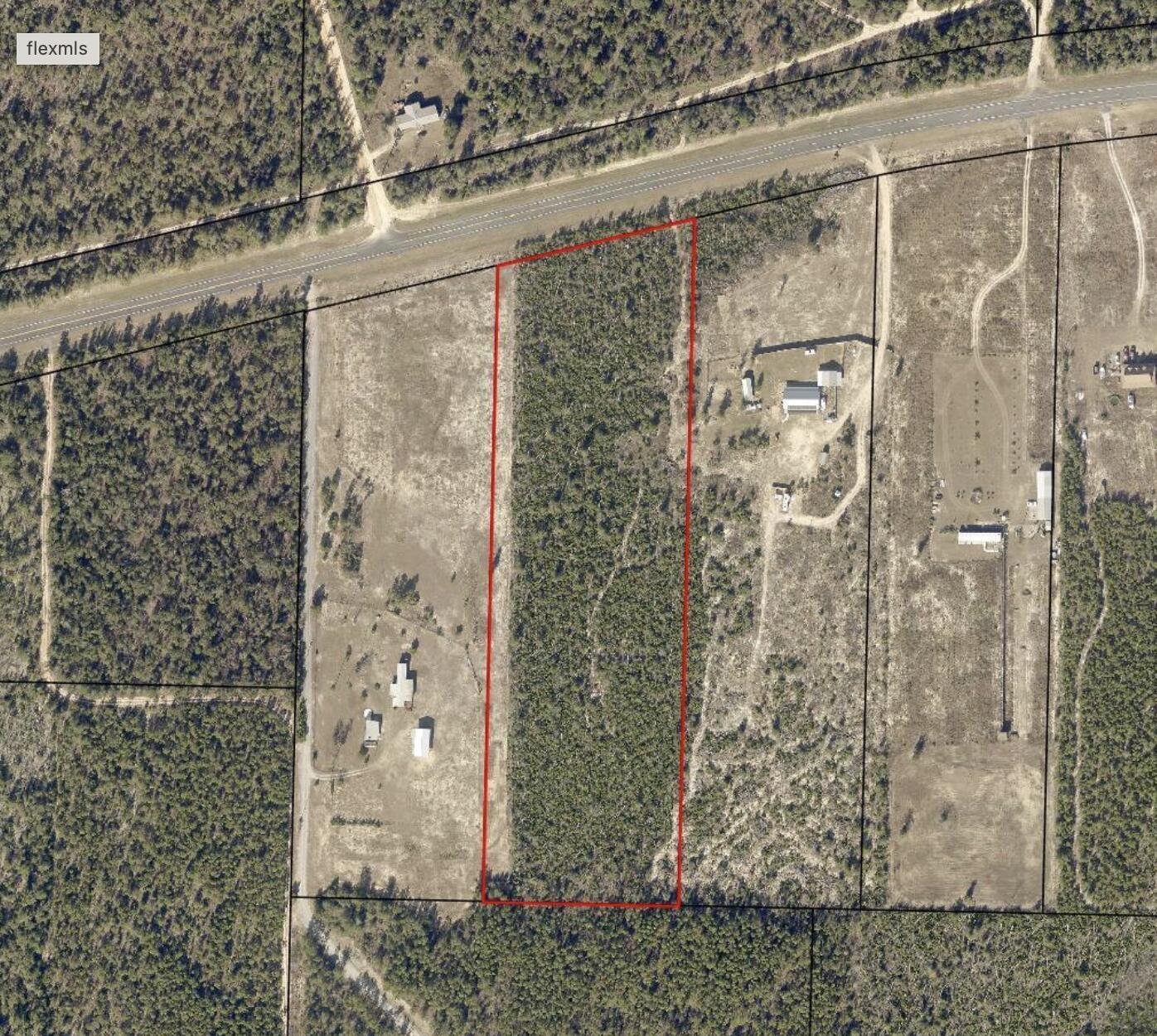NO RECORDED SUBDIVISION - Land