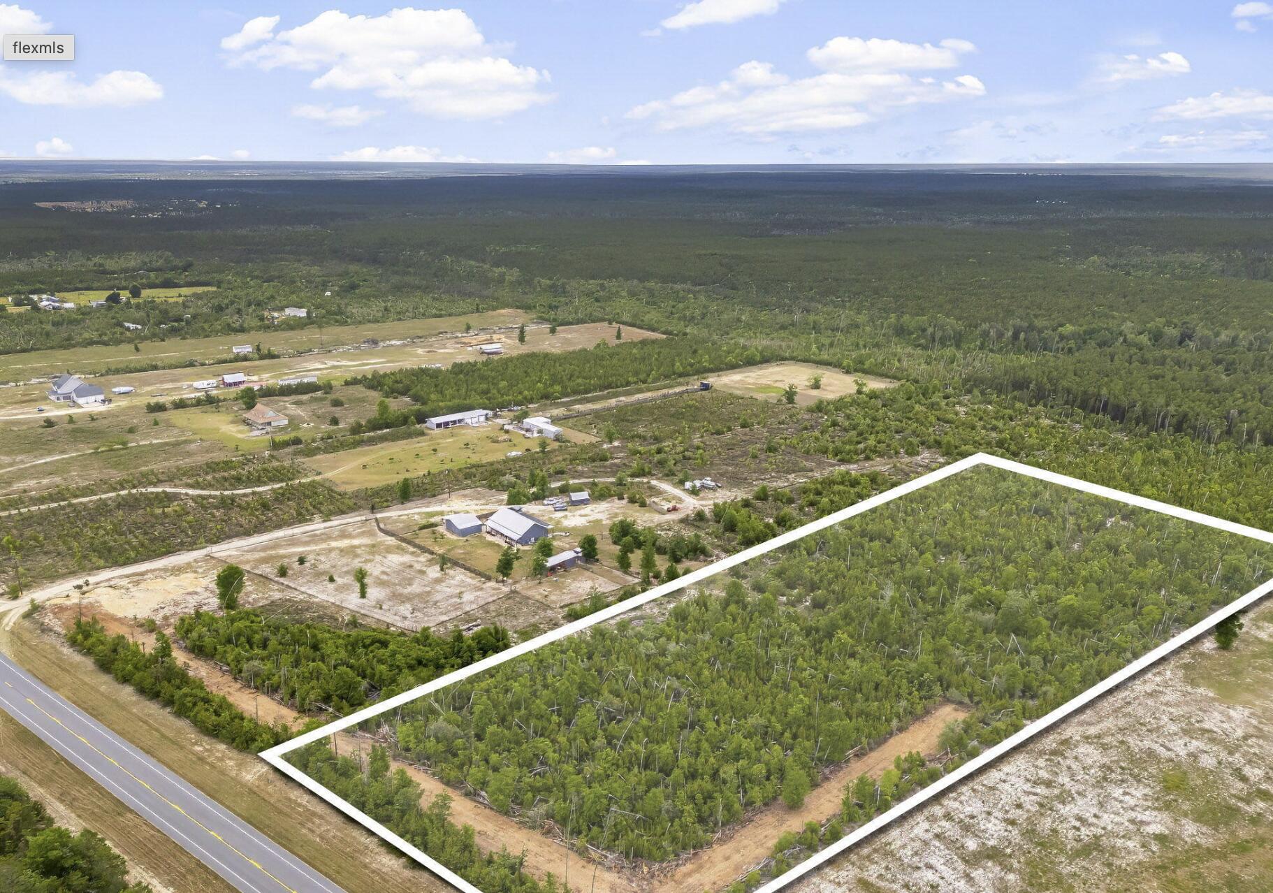 NO RECORDED SUBDIVISION - Land