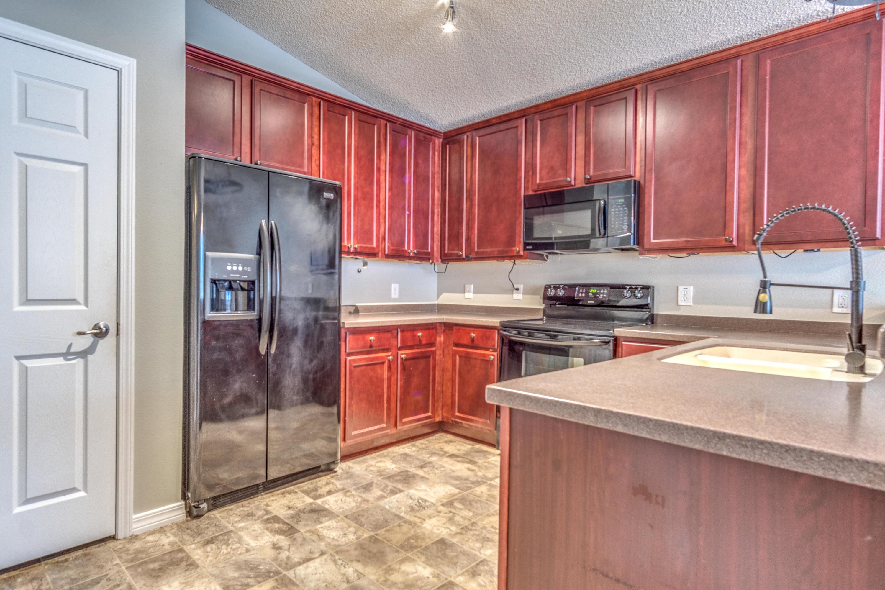 TIBURON WEST - Residential