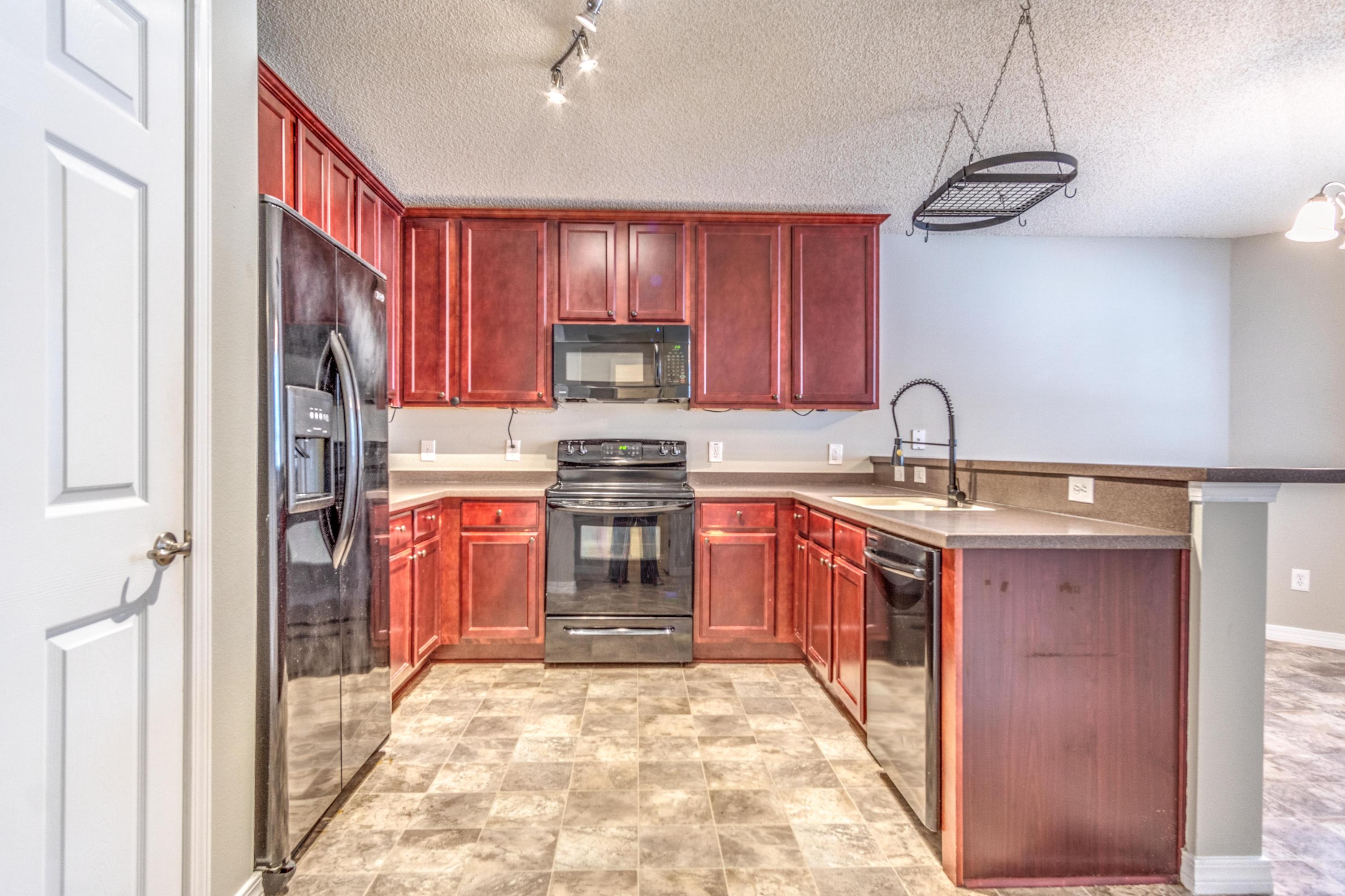 TIBURON WEST - Residential