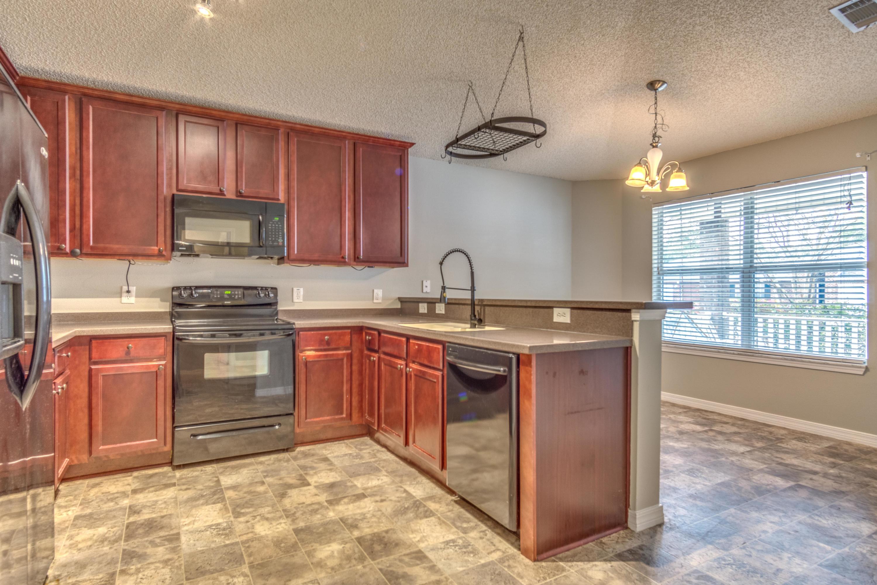 TIBURON WEST - Residential