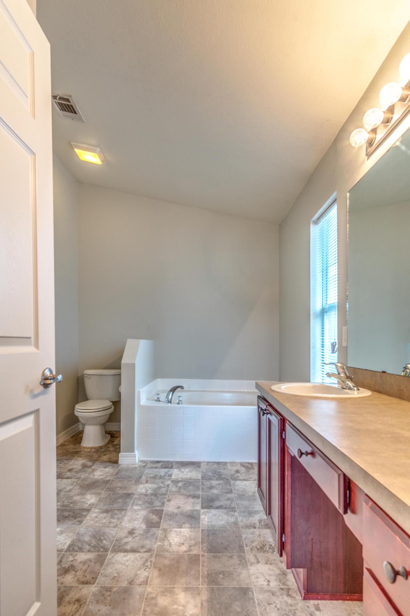 TIBURON WEST - Residential